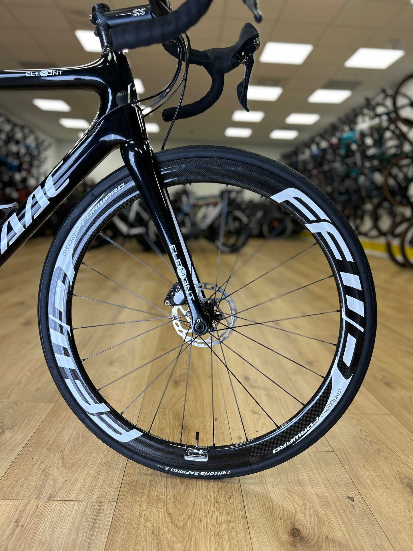 Isaac Element Carbon Racefiets