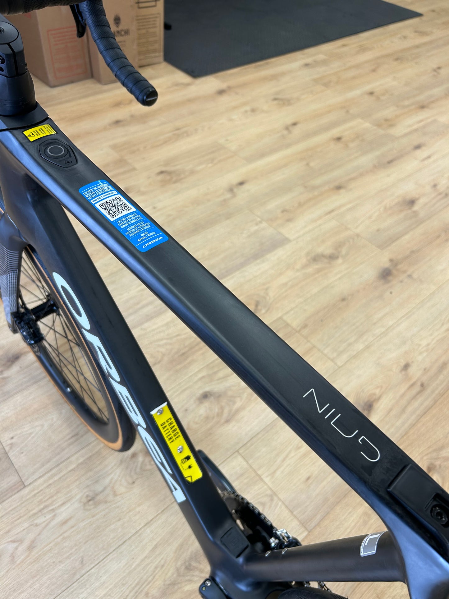 0km Showroom Model Orbea Gain M20 Ultegra Carbon Racing Bike