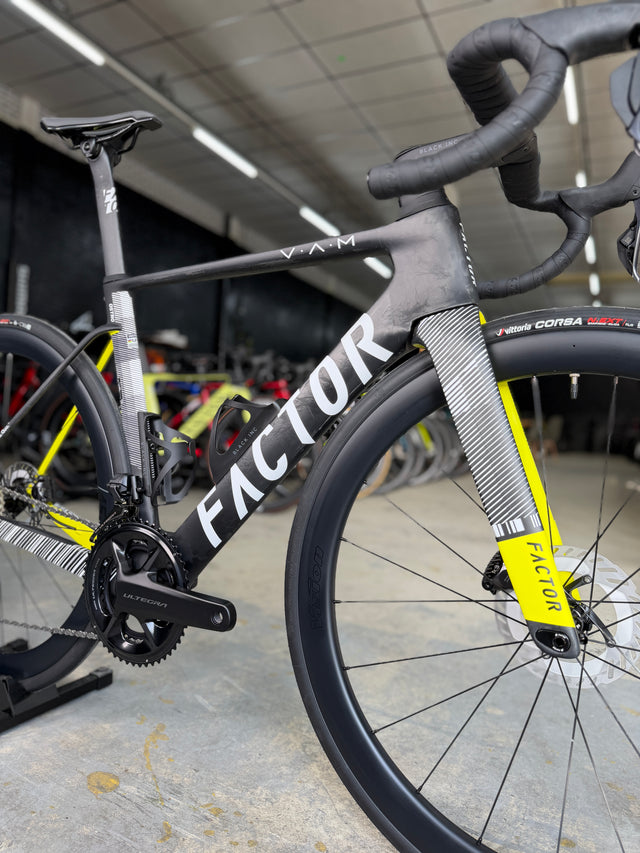 NIEUW Factor Ostro VAM Di2 Carbon Racefiets