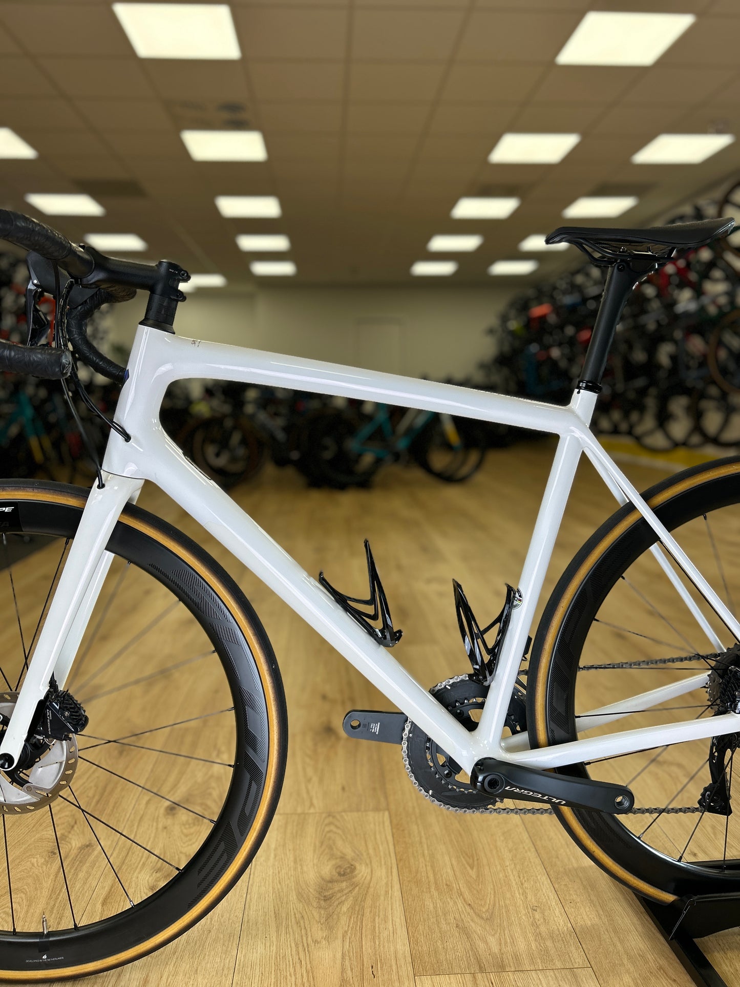 Specialized Aethos Di2 Carbon Racefiets