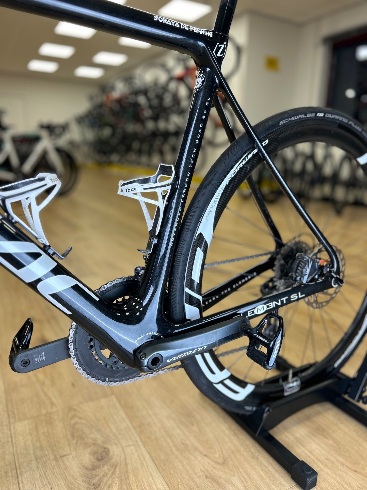 Isaac Element FFWD Ultegra Carbon Disc Racefiets