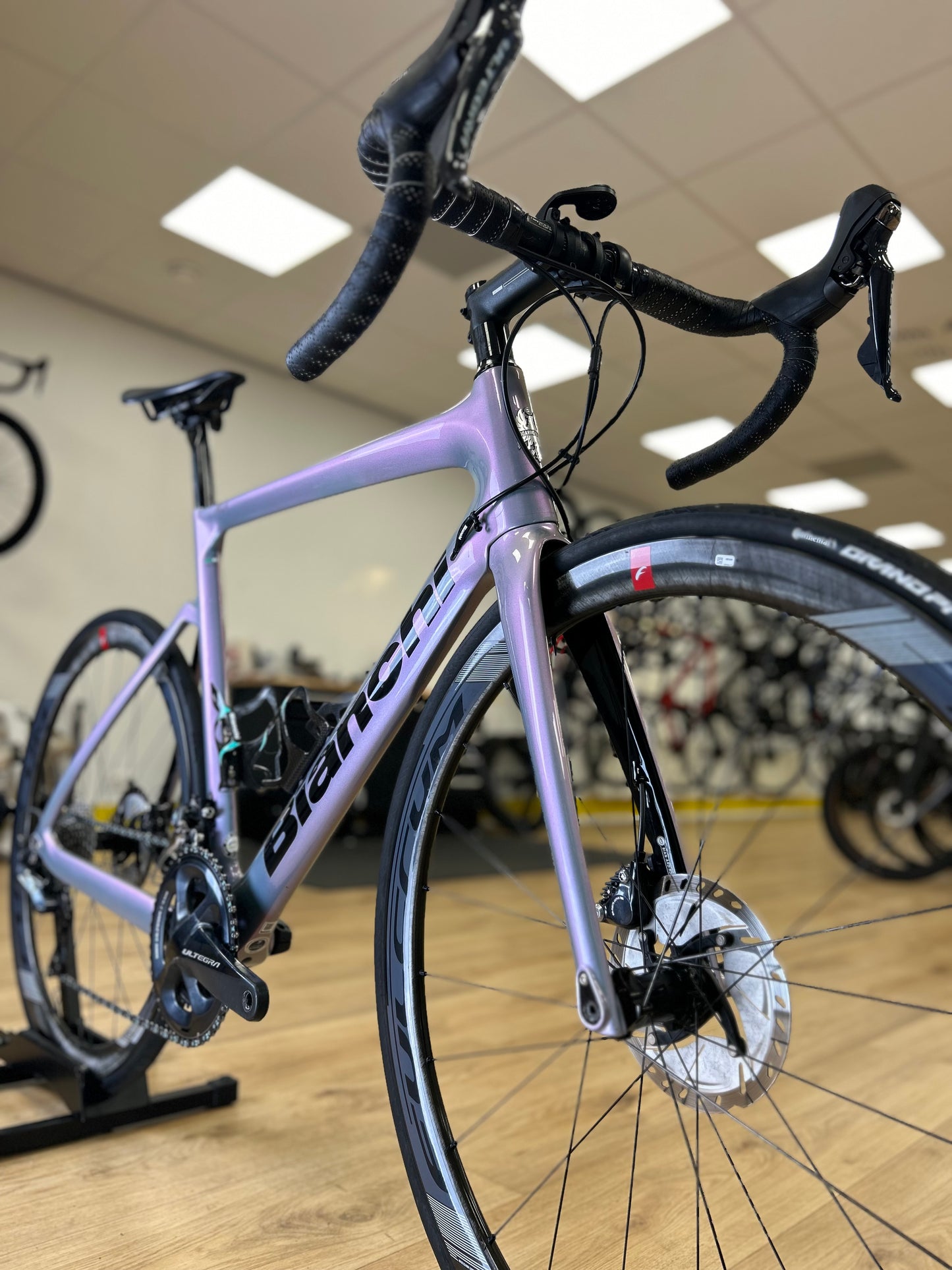 2500km Bianchi Aria Ultegra Carbon Disc Racefiets