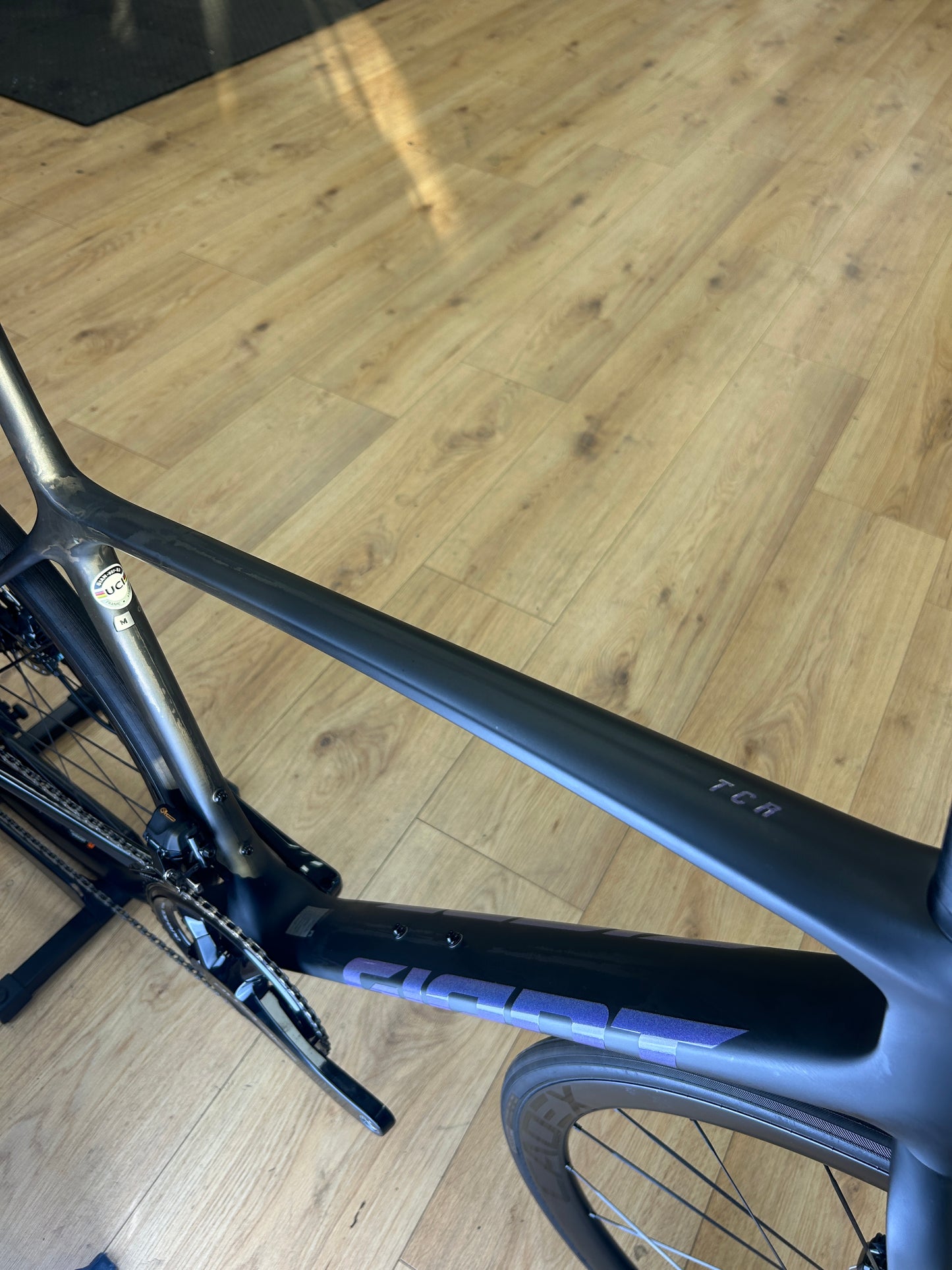 SHOWROOM MODEL Giant TCR Advanced SL Disc 0 Di2 Carbon Racefiets