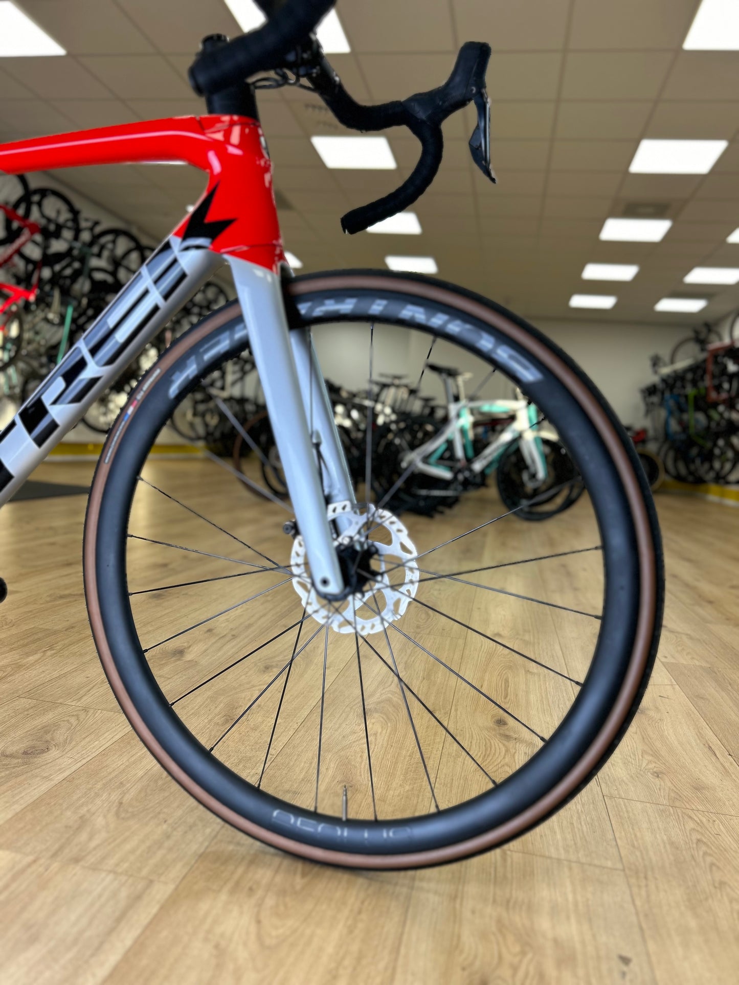 Trek Emonda SL6 Di2 Carbon Disc Racefiets
