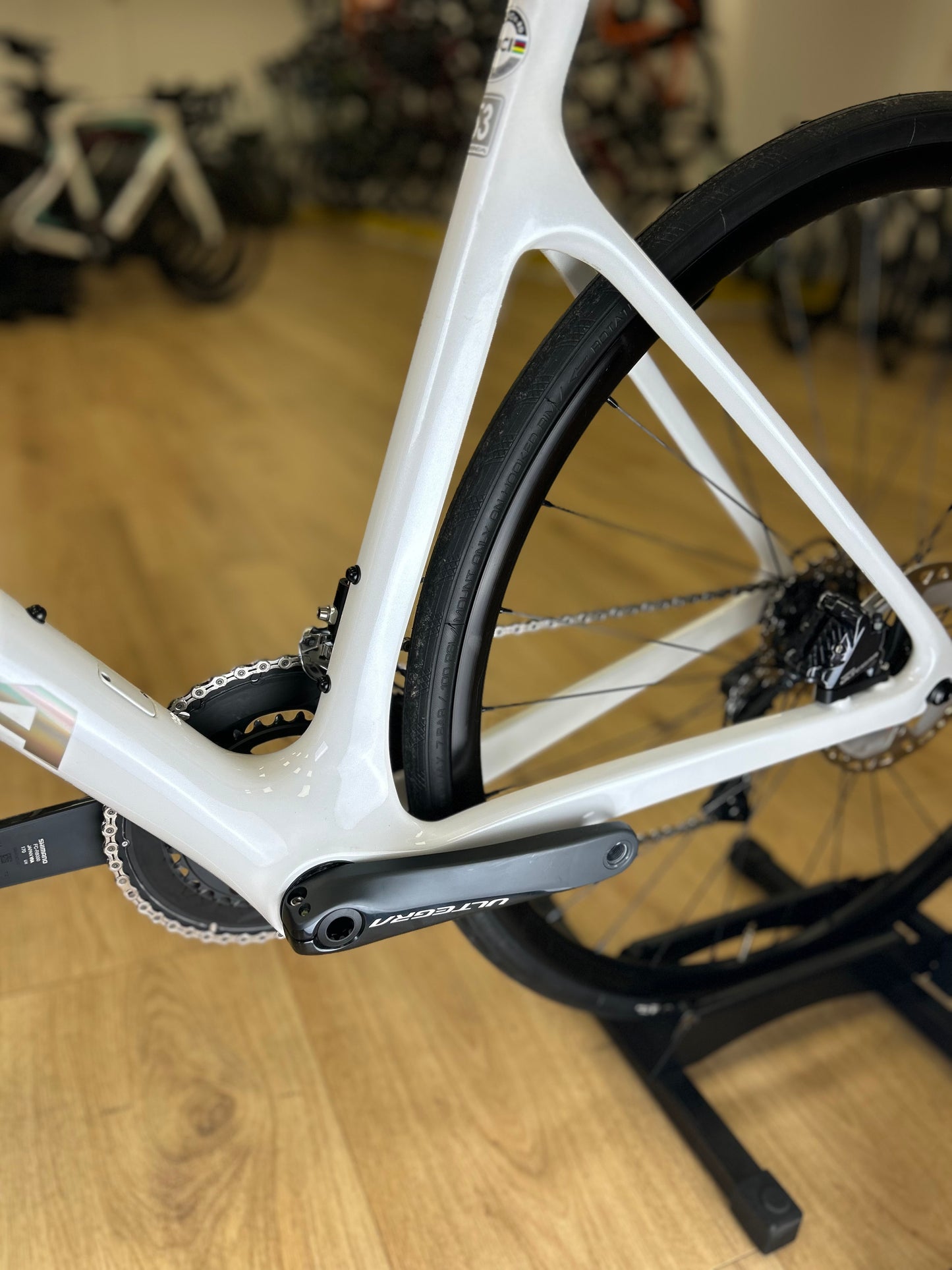 SHOWROOM MODEL Orbea Orca M20 Carbon Disc Racefiets