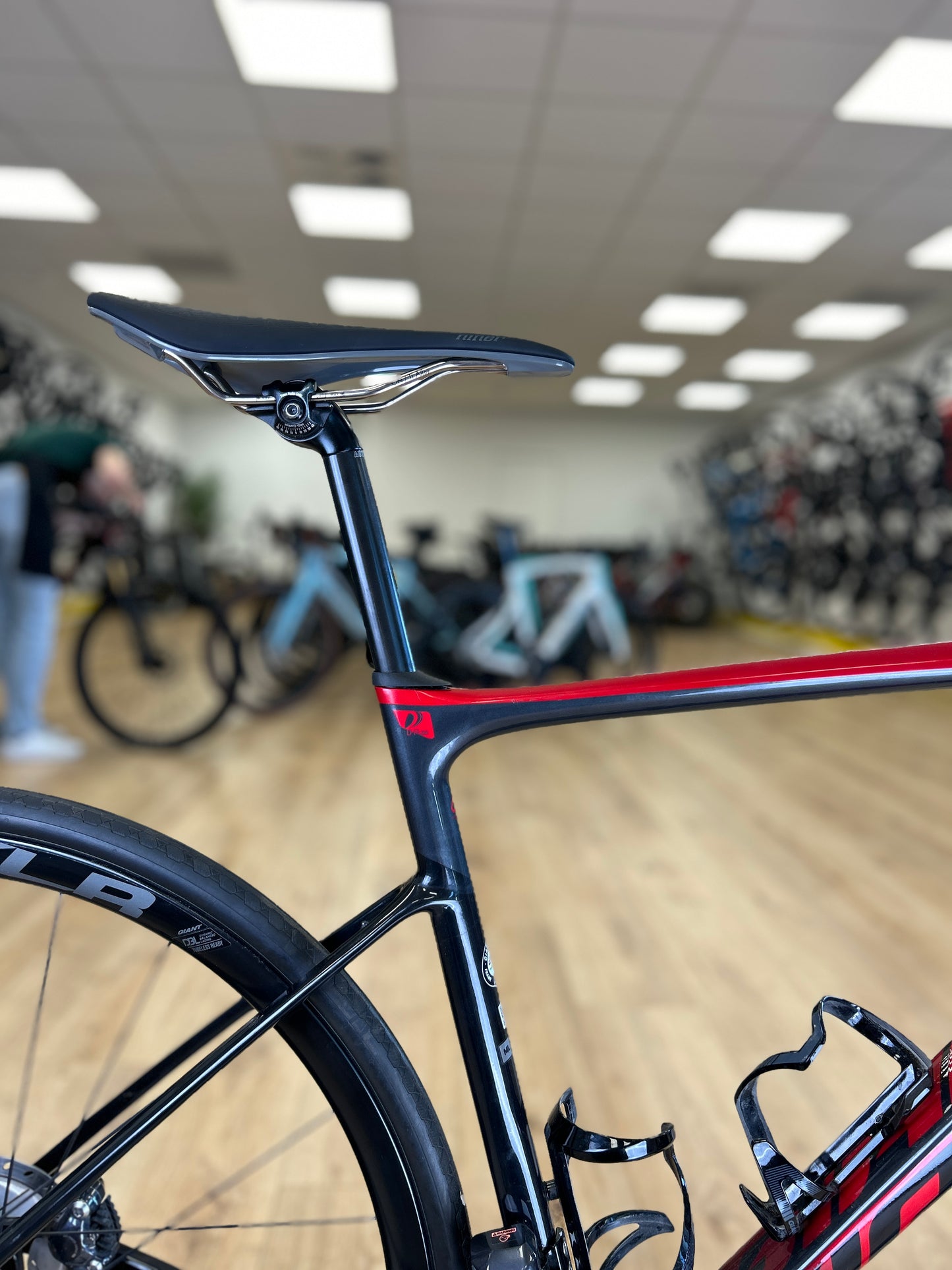 Giant Defy Pro Di2 PM Carbon Disc Racefiets