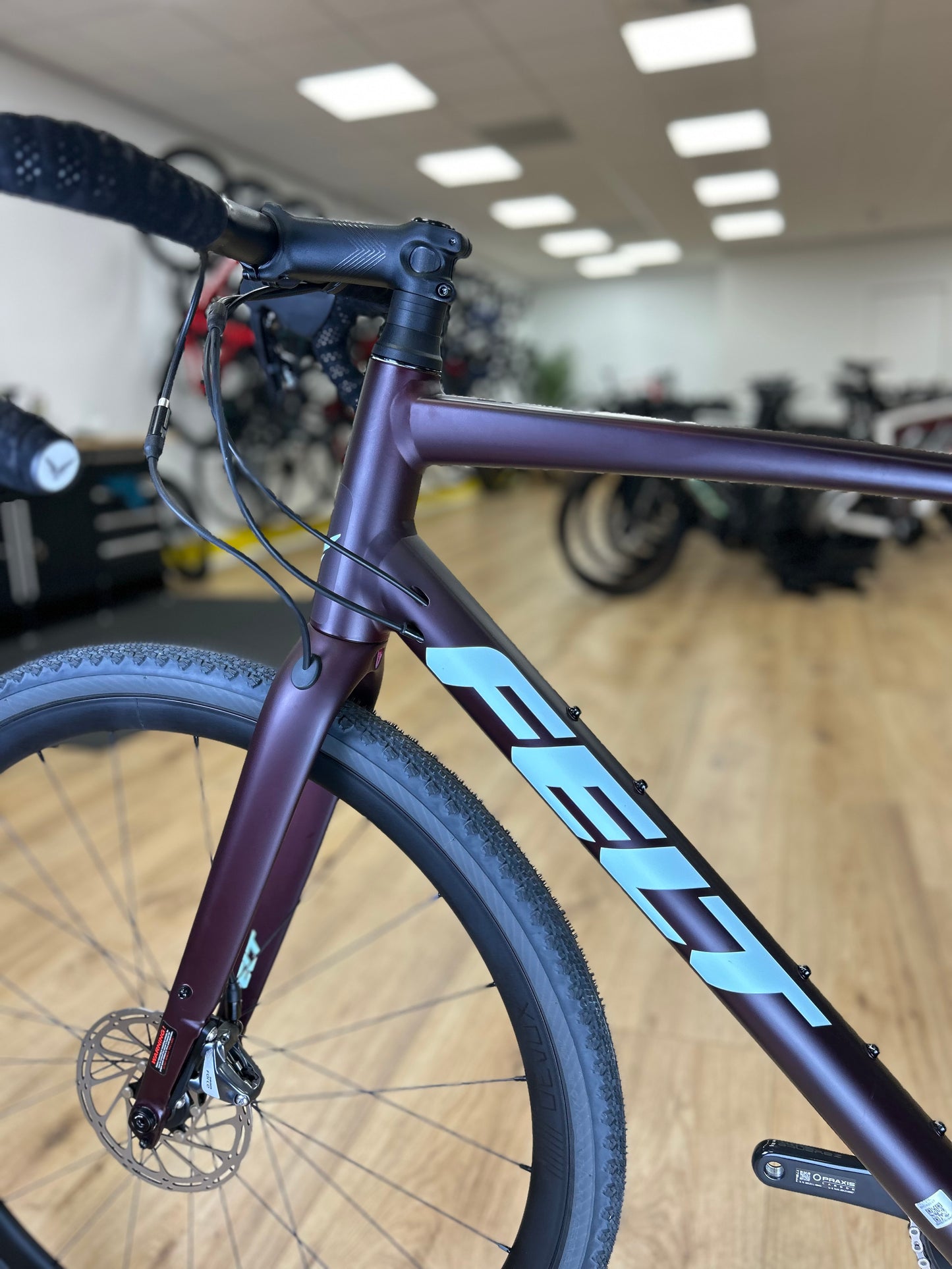 Showroom Model Felt Breed Disc Gravel