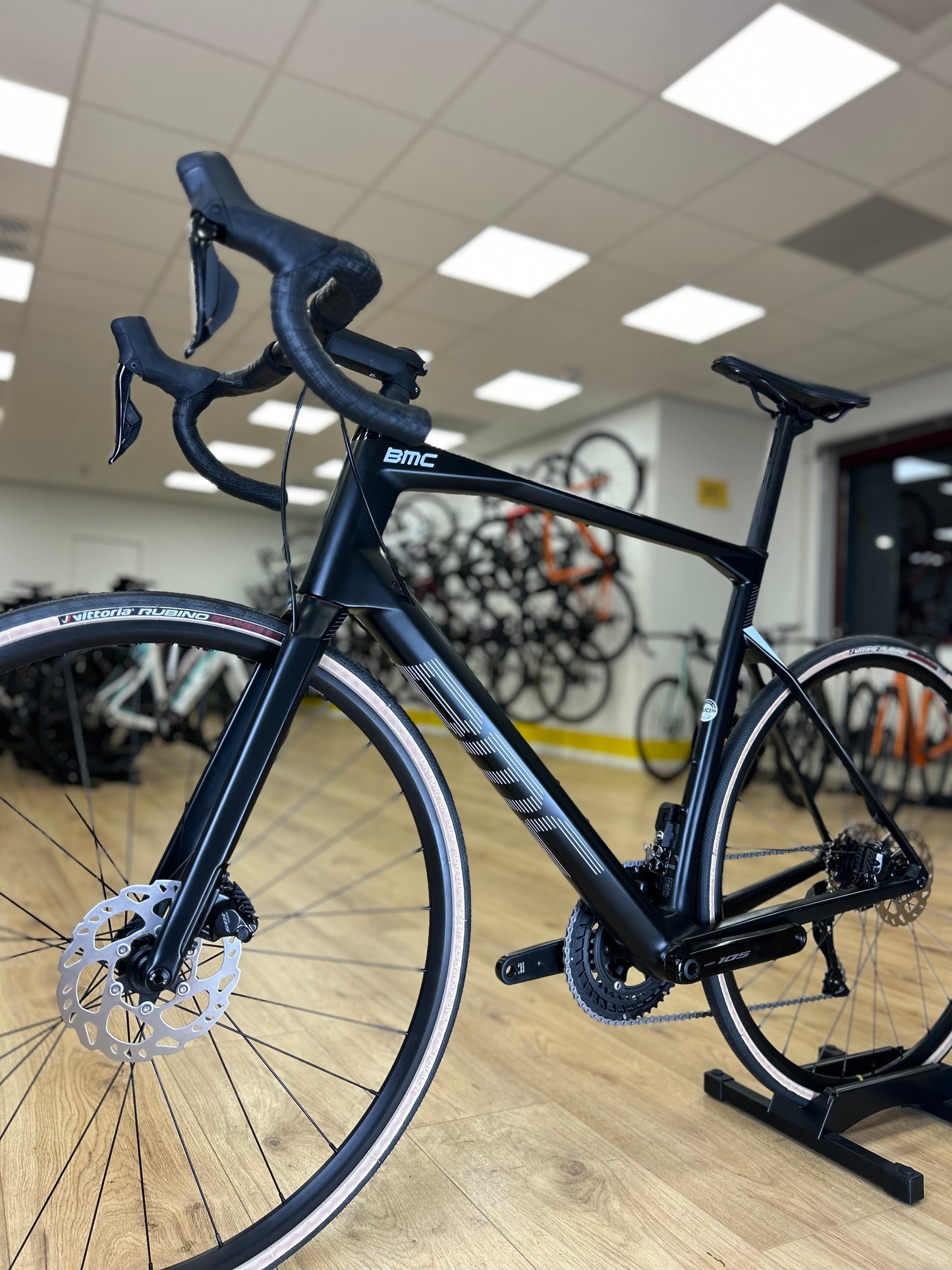 NEW BMC RoadMachine Di2 Carbon Disc Racefiets