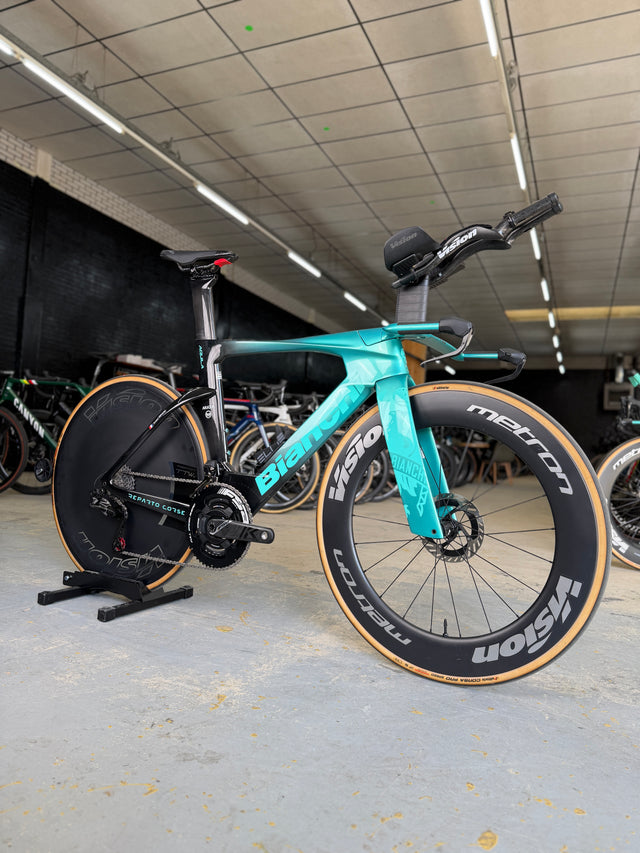 Bianchi Aquila RC Disc Di2 Carbon Racefiets