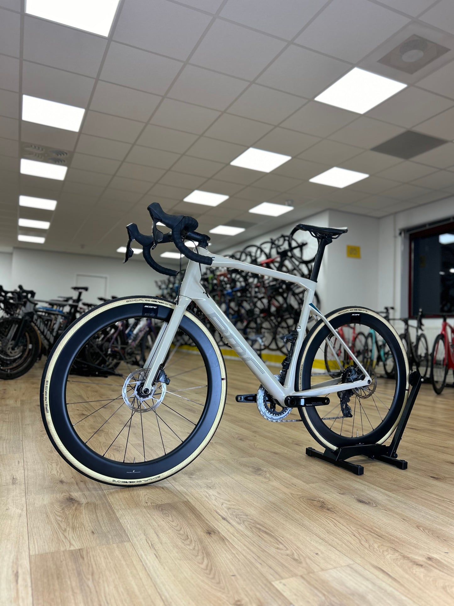 BMC Road Machine AXS Carbon Disc Racefiets