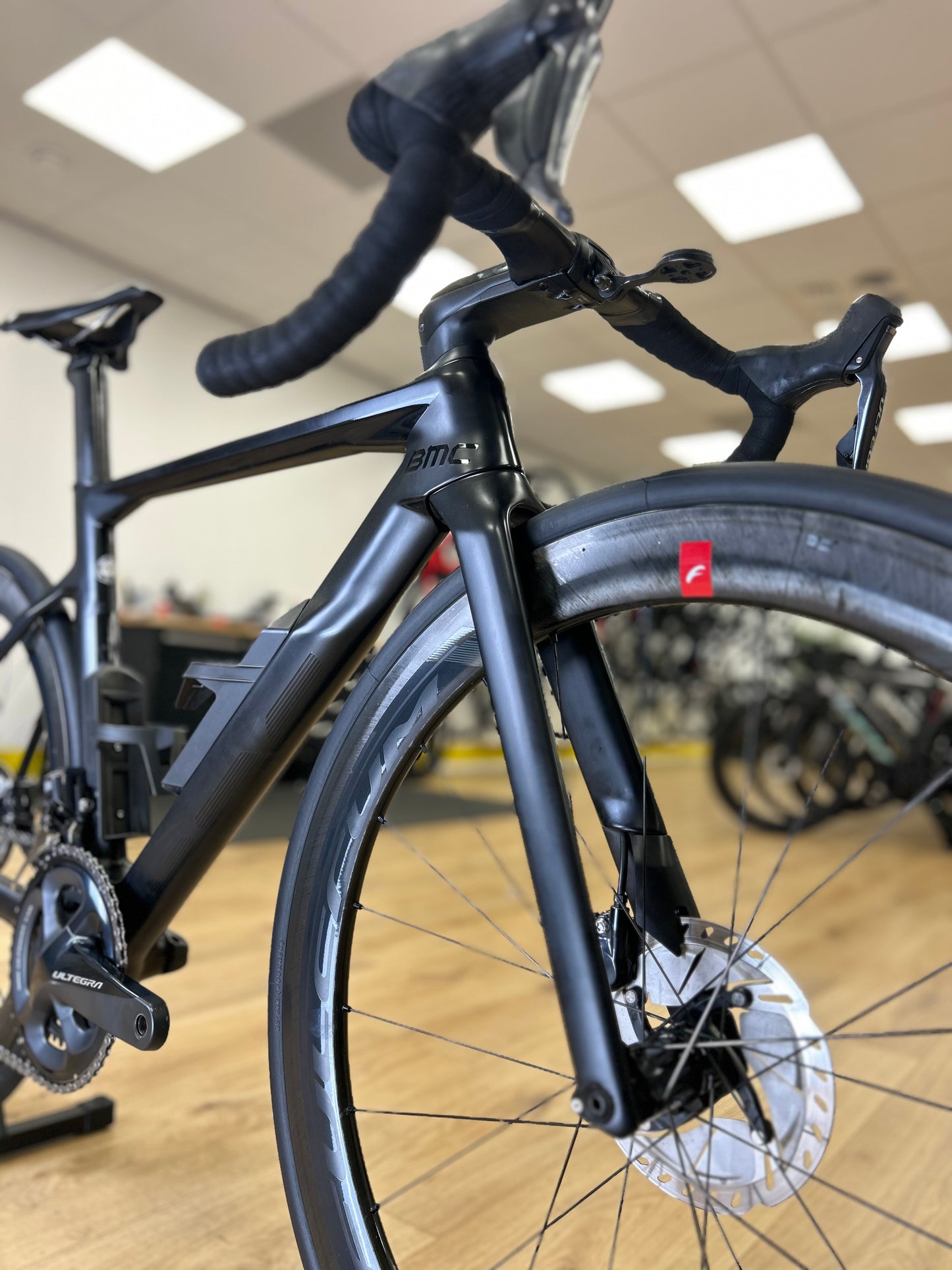 BMC TimeMachine Di2 Carbon Disc Racefiets