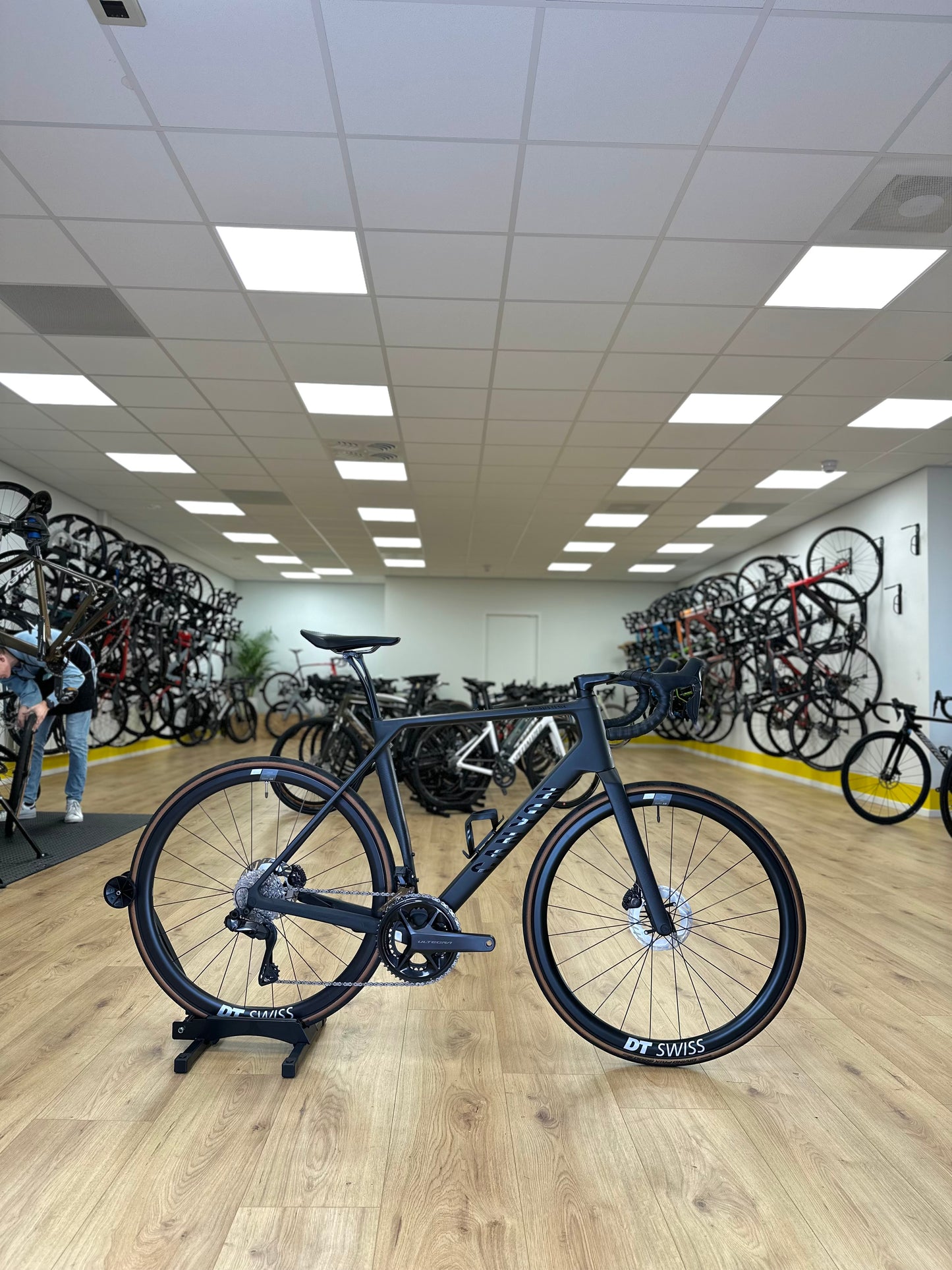 200km Canyon Endurace Di2 Carbon Disc Road Bike