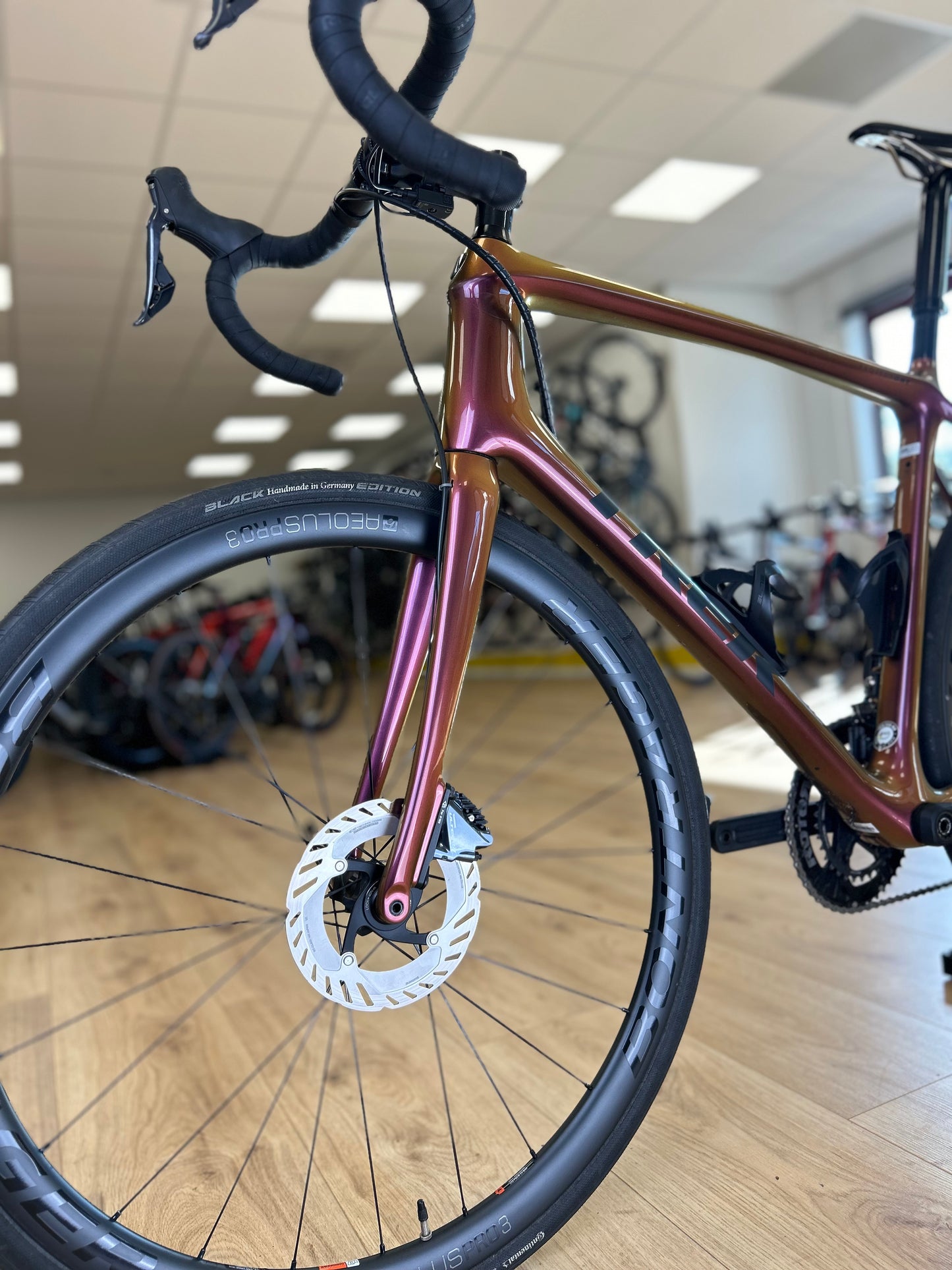 Chameleon Trek Emonda Slr7 Di2 Carbon Road Bike