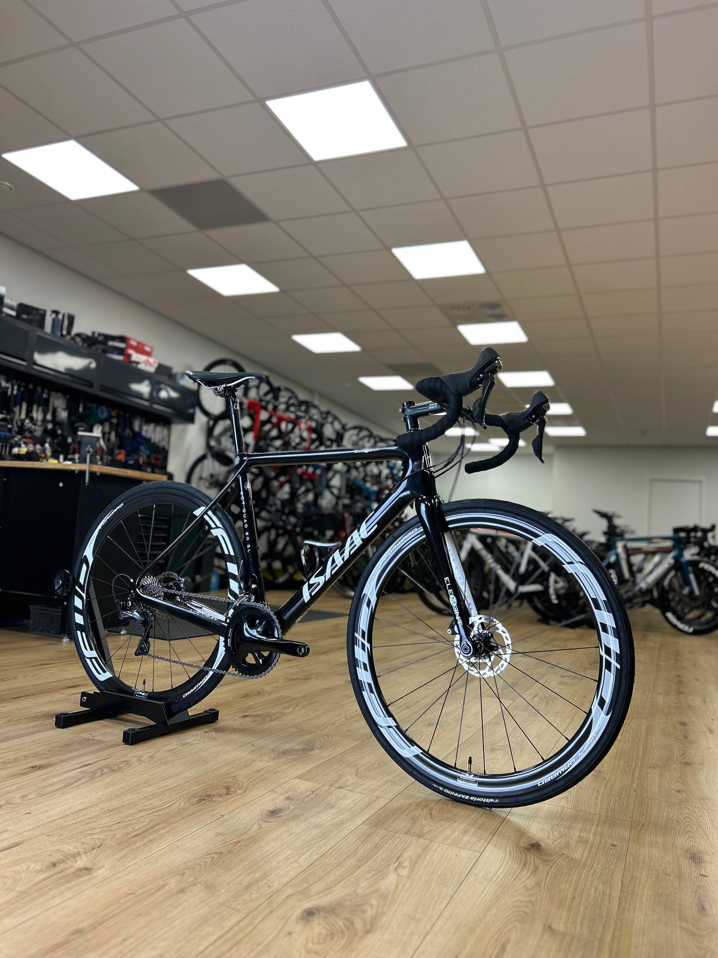 Isaac Element Carbon Racefiets