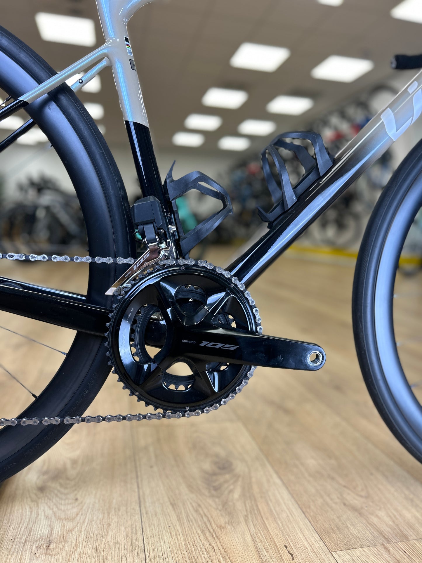 Liv Avail DI2 Carbon Disc Racefiets