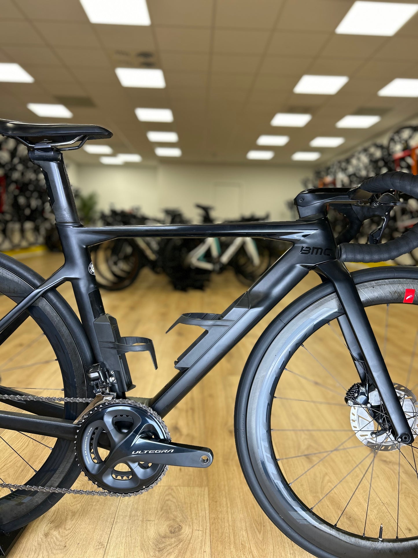 BMC TimeMachine Di2 Carbon Disc Racefiets