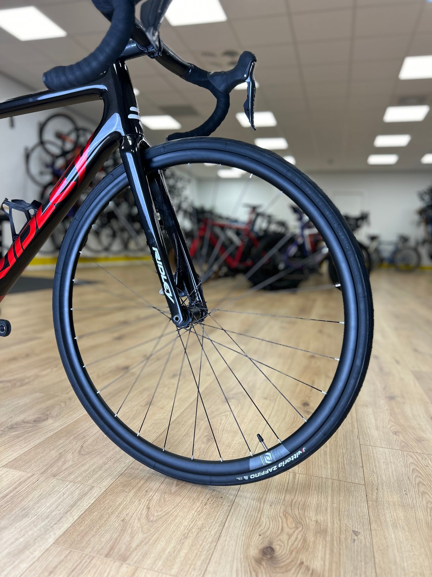 Ridley Helium Di2 Carbon Disc Racefiets