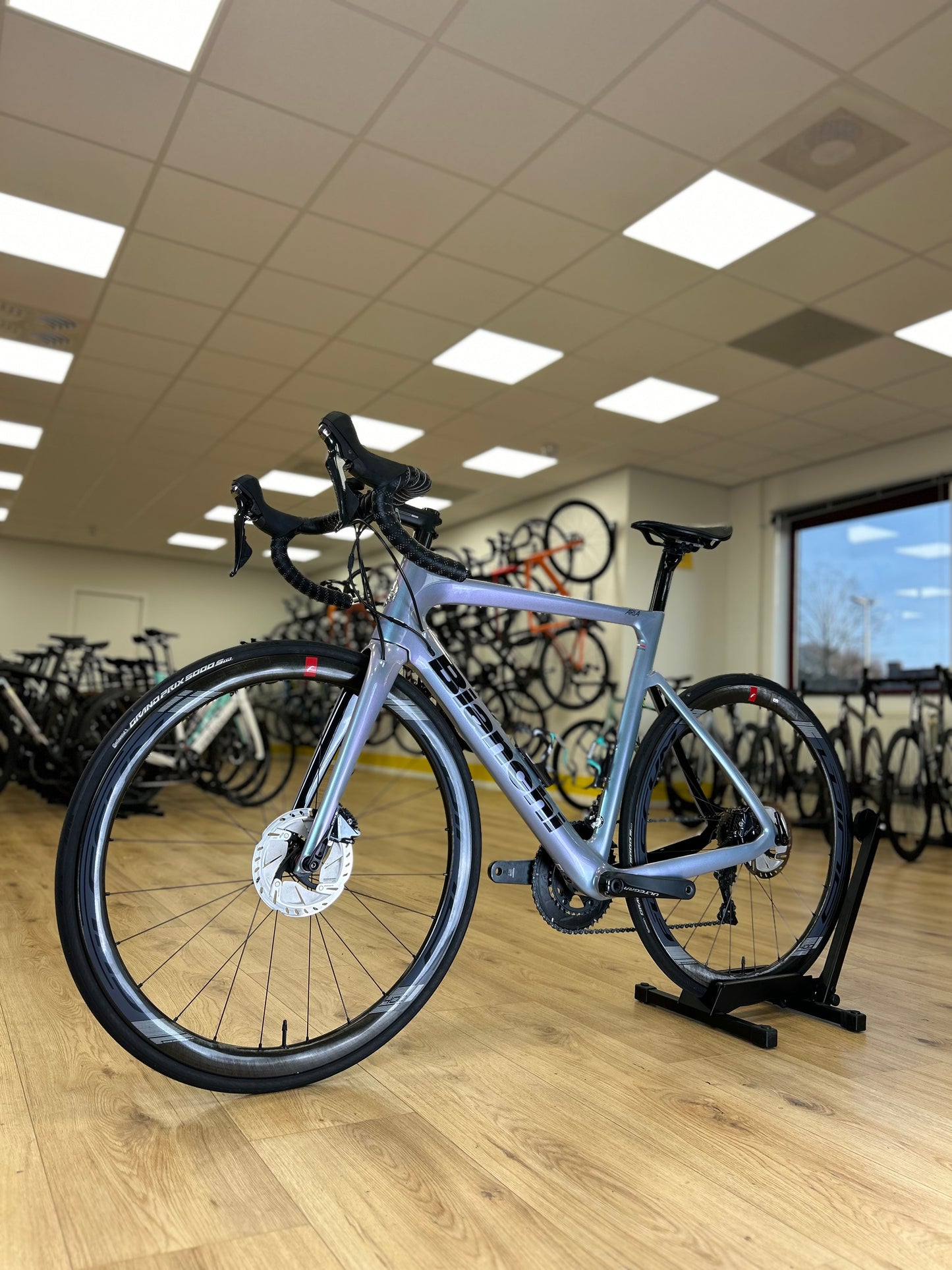 2500km Bianchi Aria Ultegra Carbon Disc Racefiets