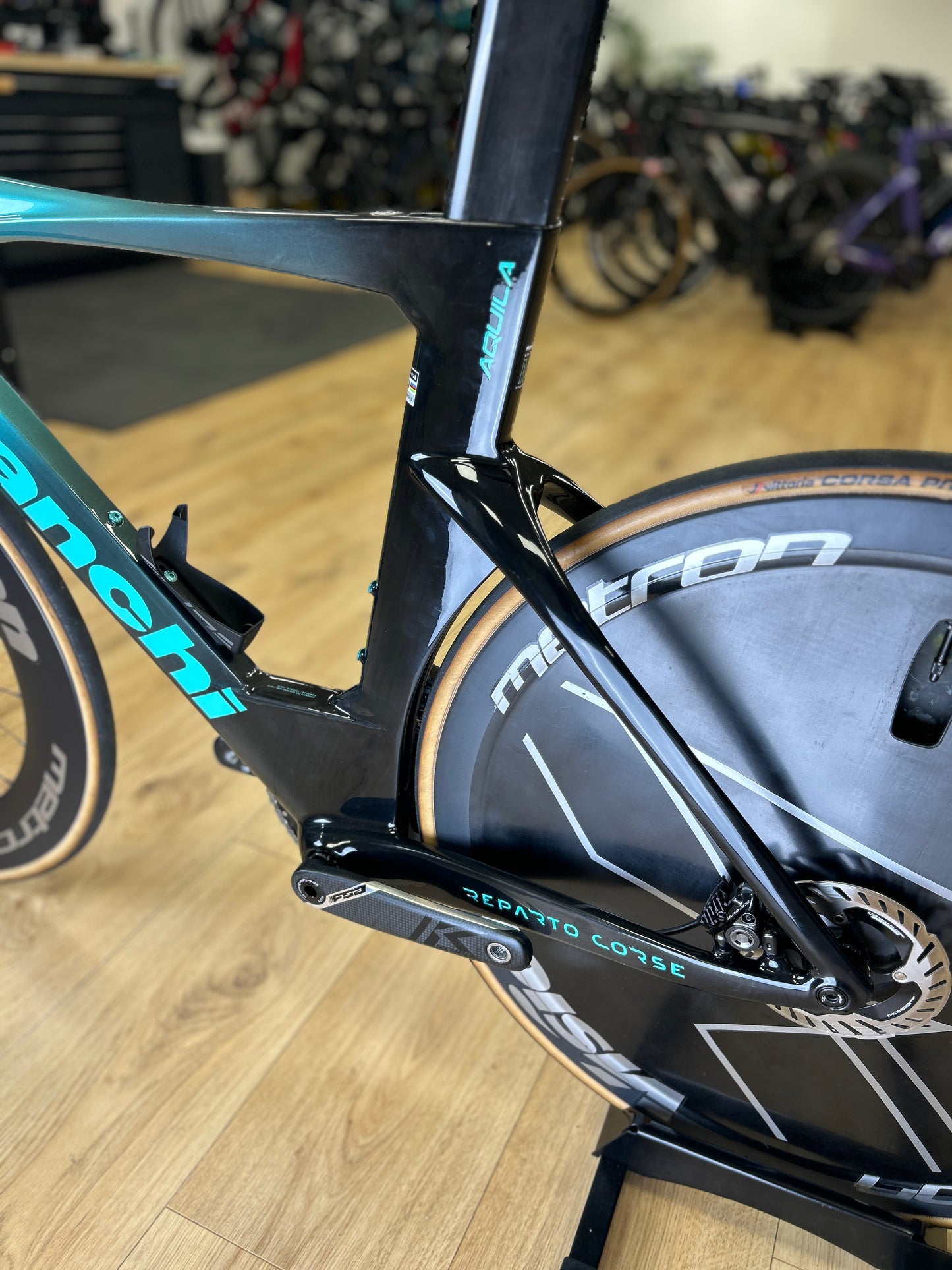 Bianchi Aquila RC Disc Di2 Carbon TT