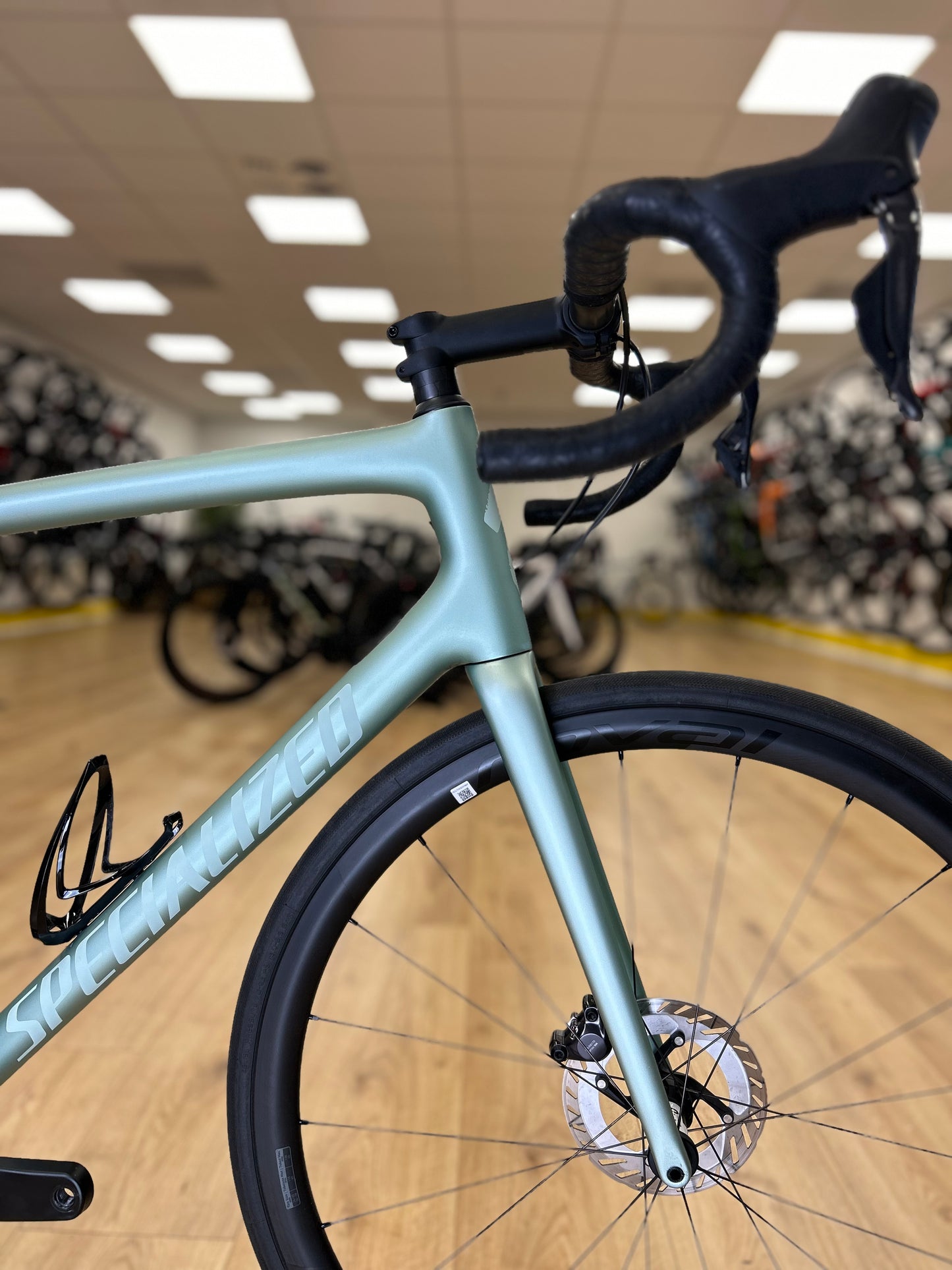 200km Specialized Aethos Pro Di2 Carbon Disc Racefiets