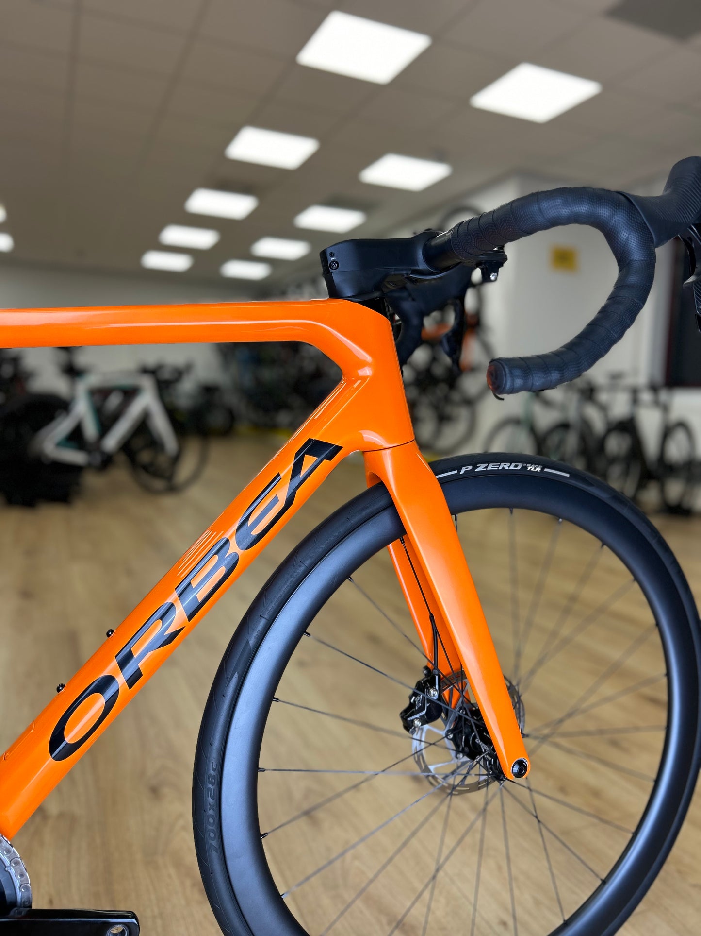 Orbea Orca M31eTeam AXS Carbon Disc Racefiets