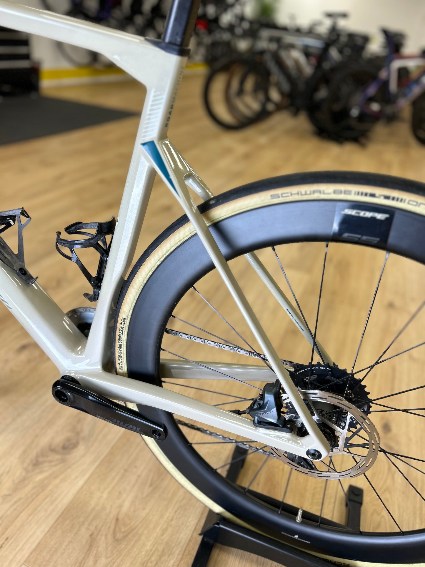 BMC Road Machine AXS Carbon Disc Racefiets