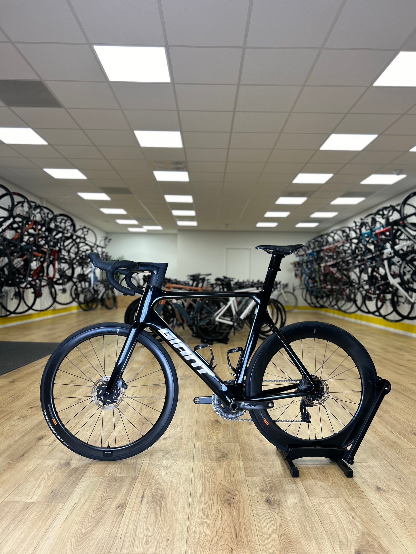 Giant Propel Advanced SL AXS Carbon Road Bike