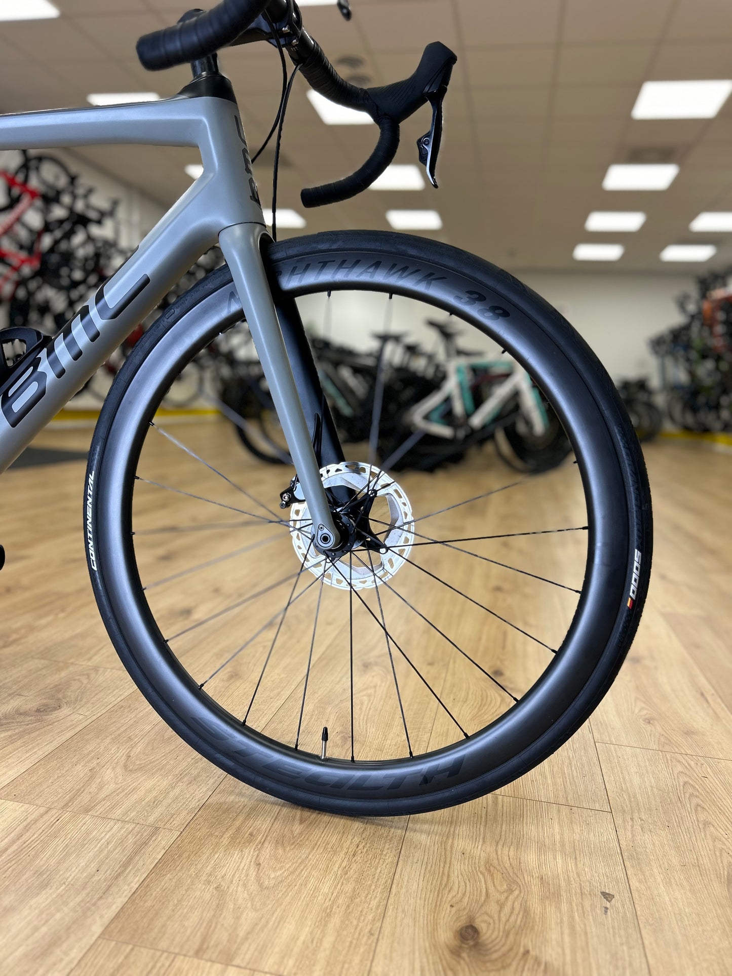 2000KM BMC TeamMachine AXS PM Carbon Disc Race Bike