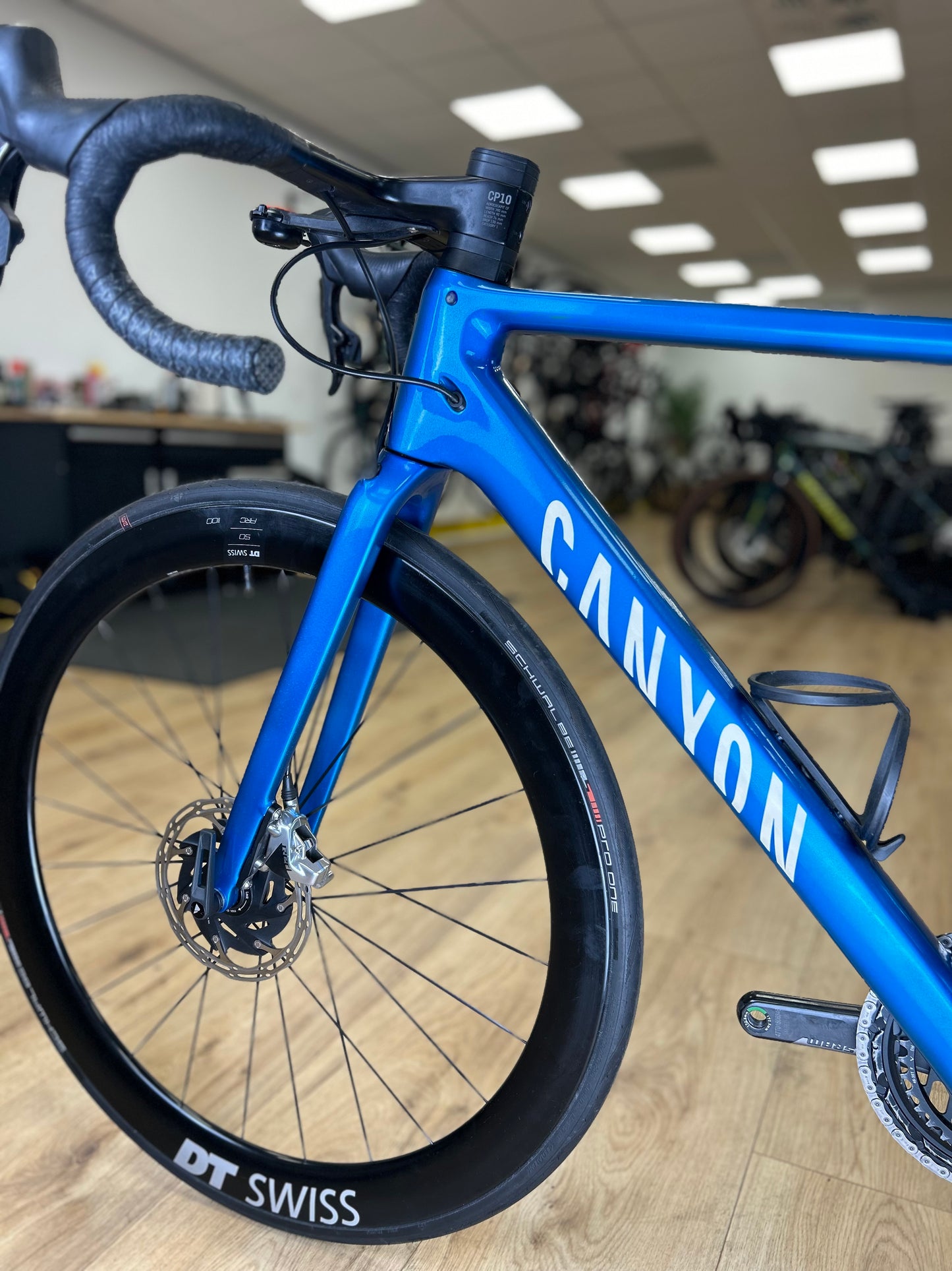 Canyon Ultimate eTap Red Carbon Disc Racefiets