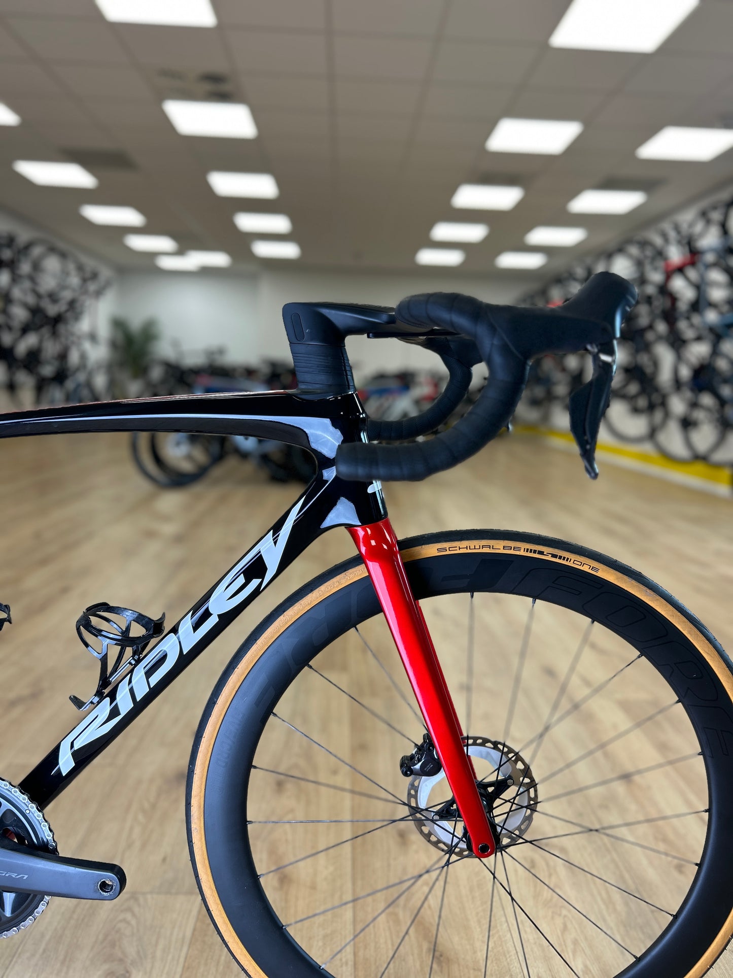 500km Ridley Fênix Slic Di2 Carbon Racefiets