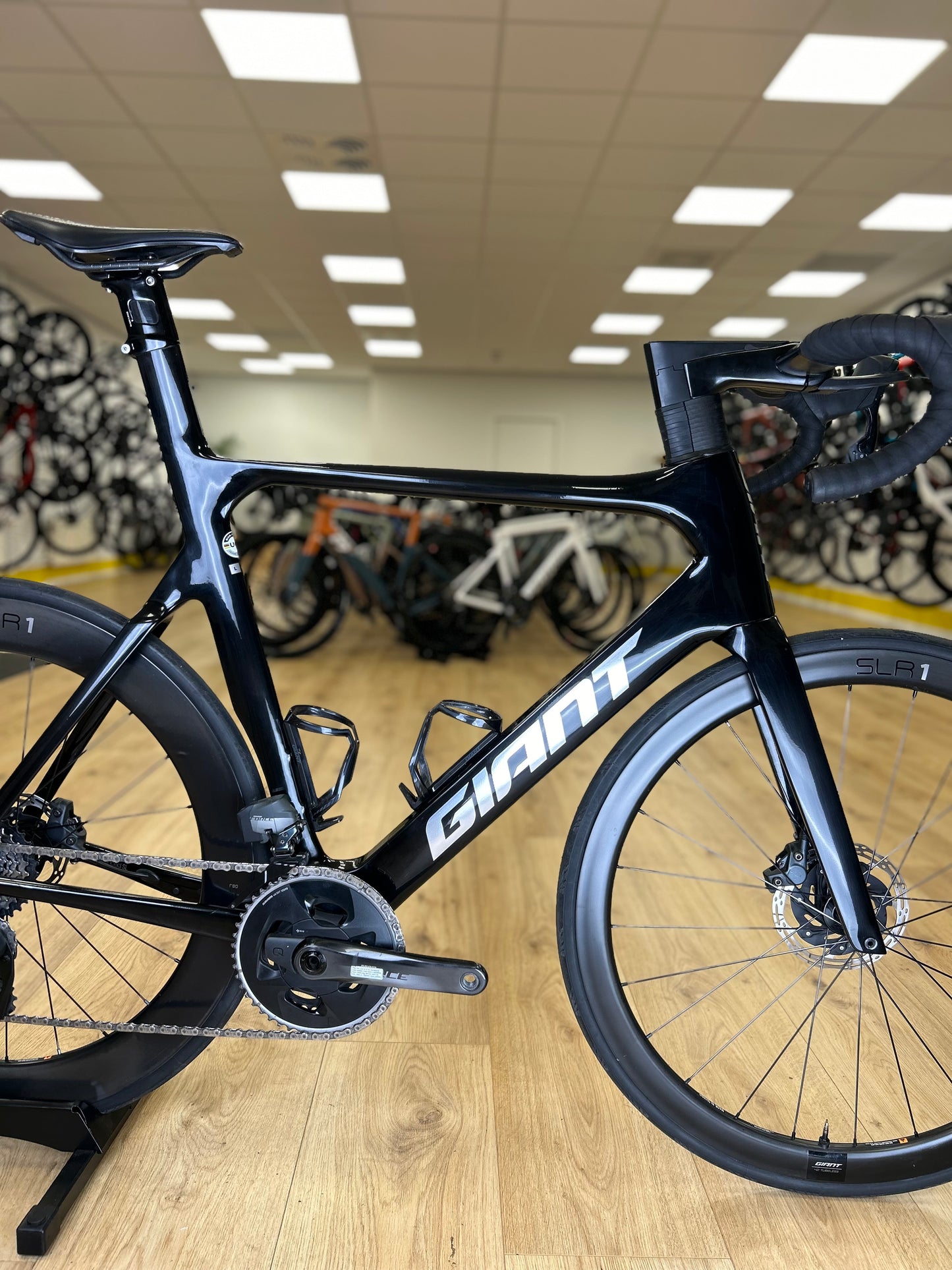Giant Propel Advanced SL AXS Carbon Road Bike