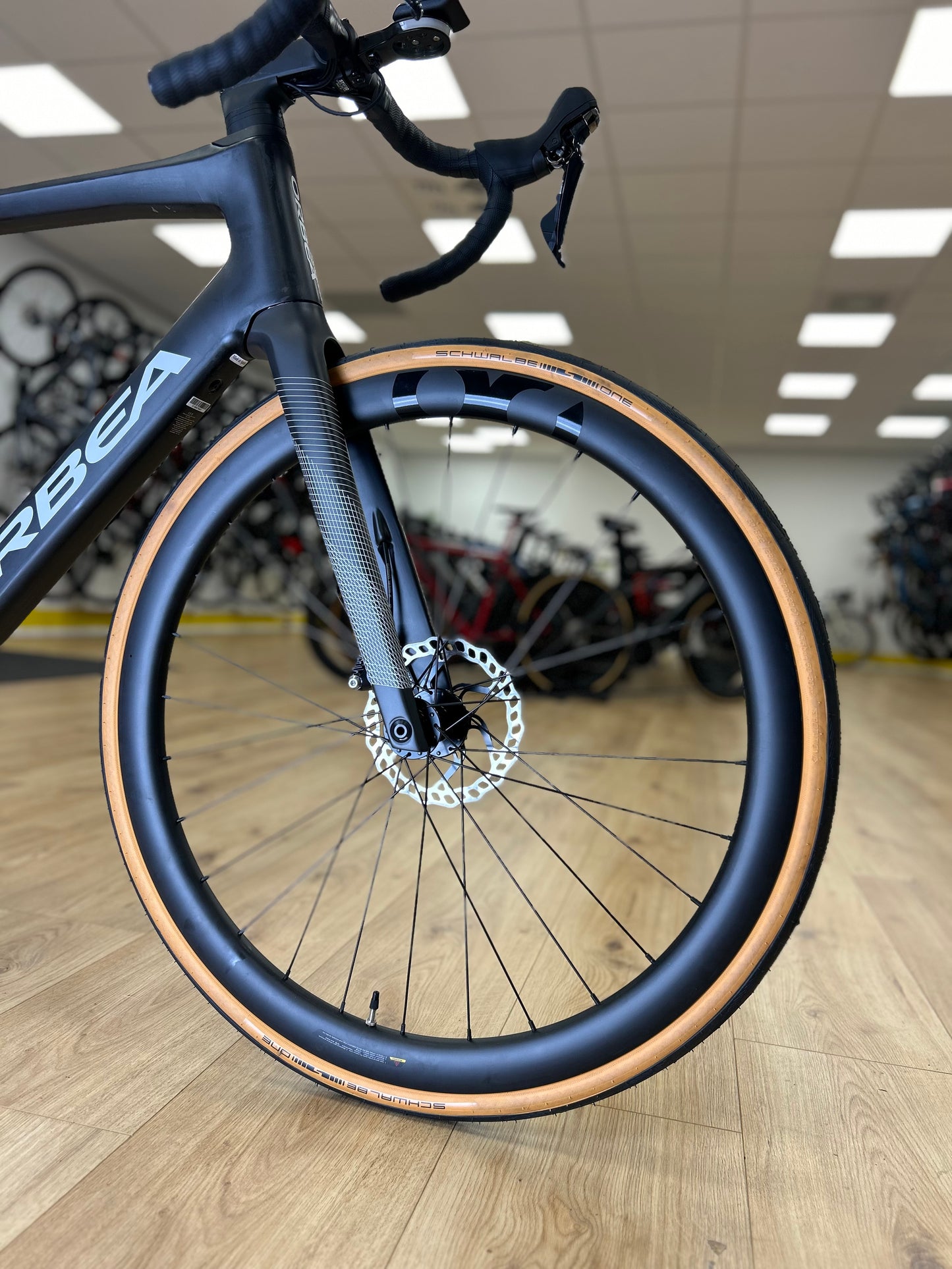 0km Showroom Model Orbea Gain M20 Ultegra Carbon Racing Bike
