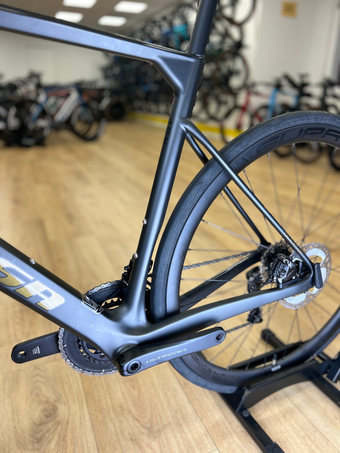 0km Showroom Model Sensa Giulia GF Di2 Carbon Racefiets