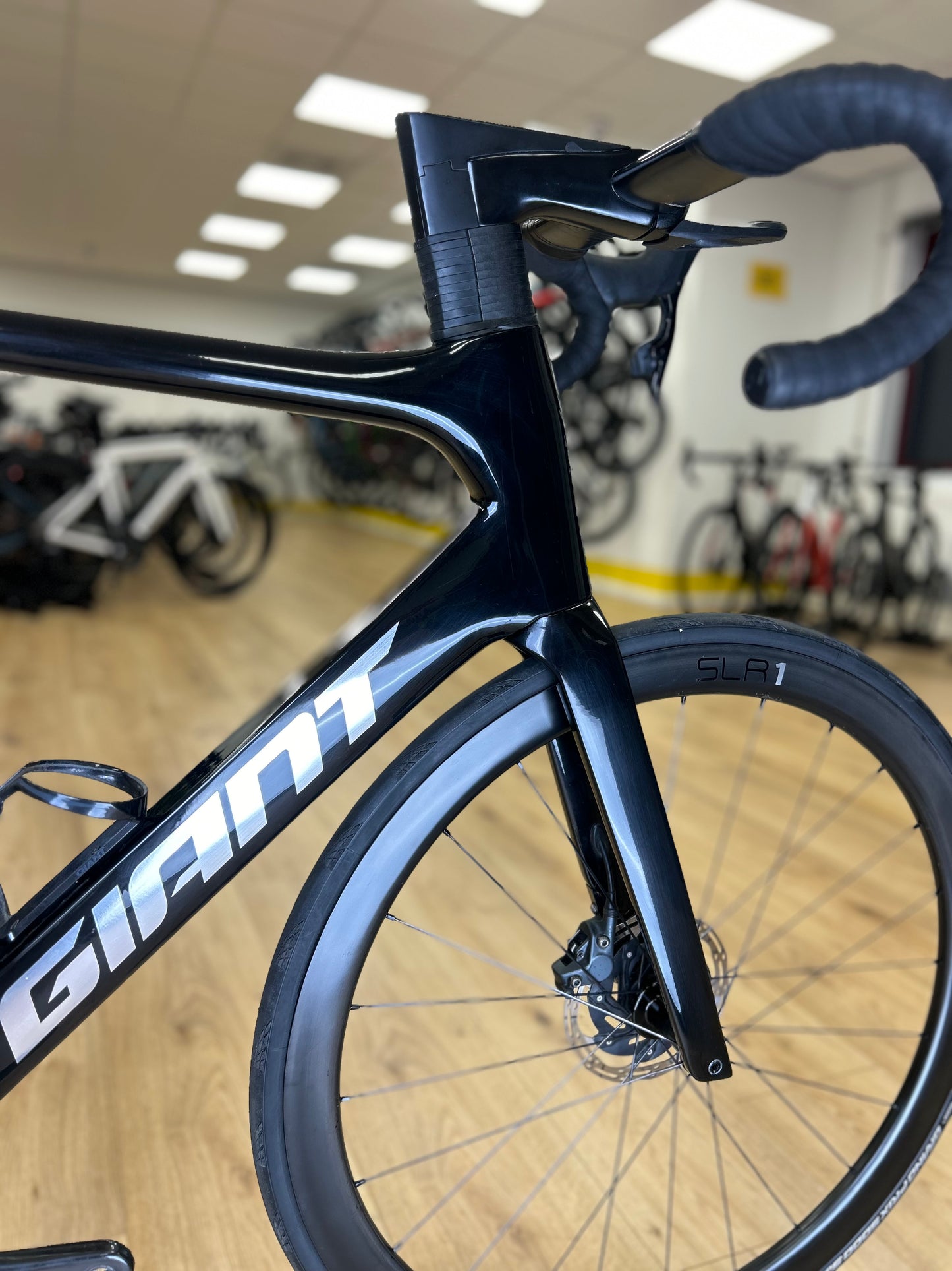 Giant Propel Advanced SL AXS Carbon Road Bike