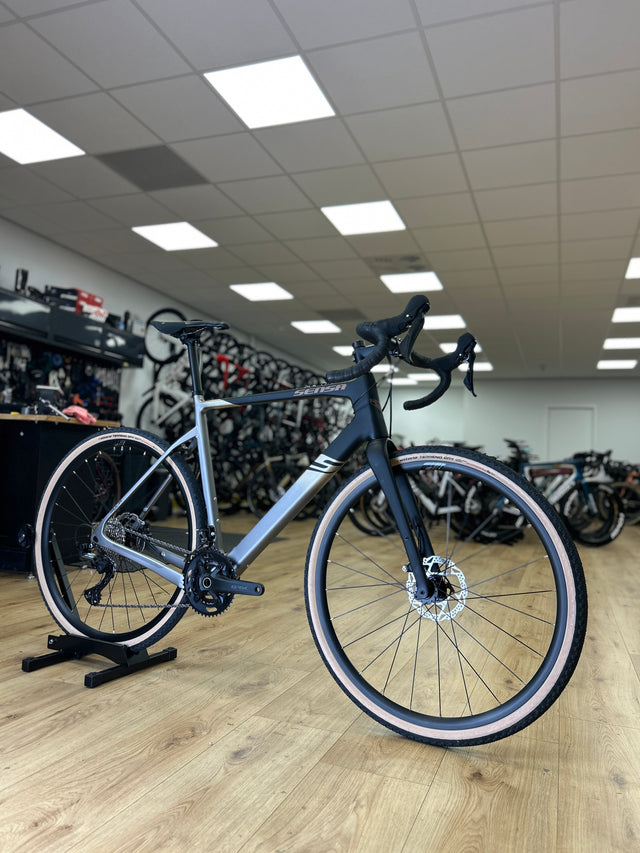 0km Showroom Model Sensa Giulia Elite Gravel