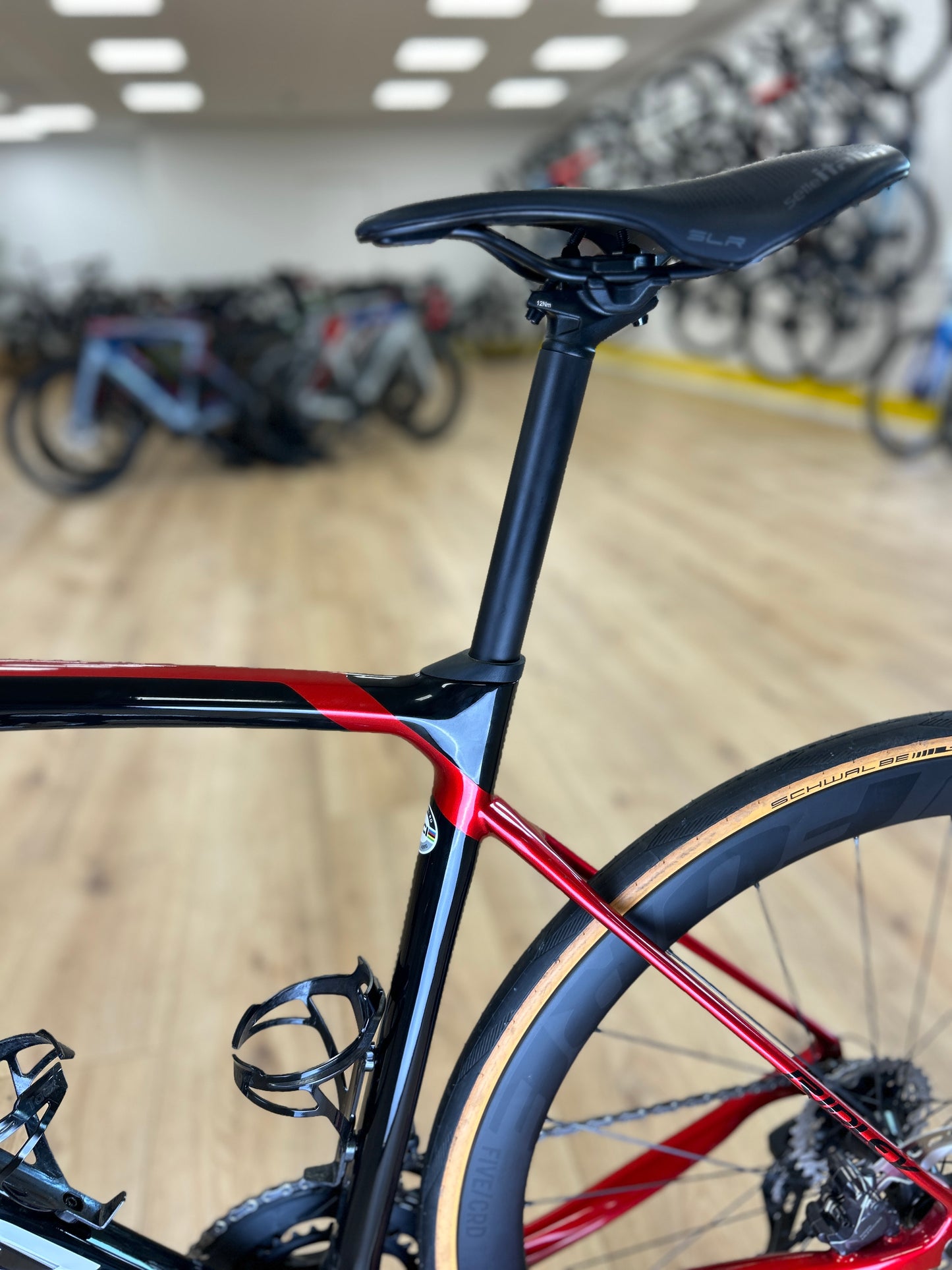 500km Ridley Fênix Slic Di2 Carbon Racefiets