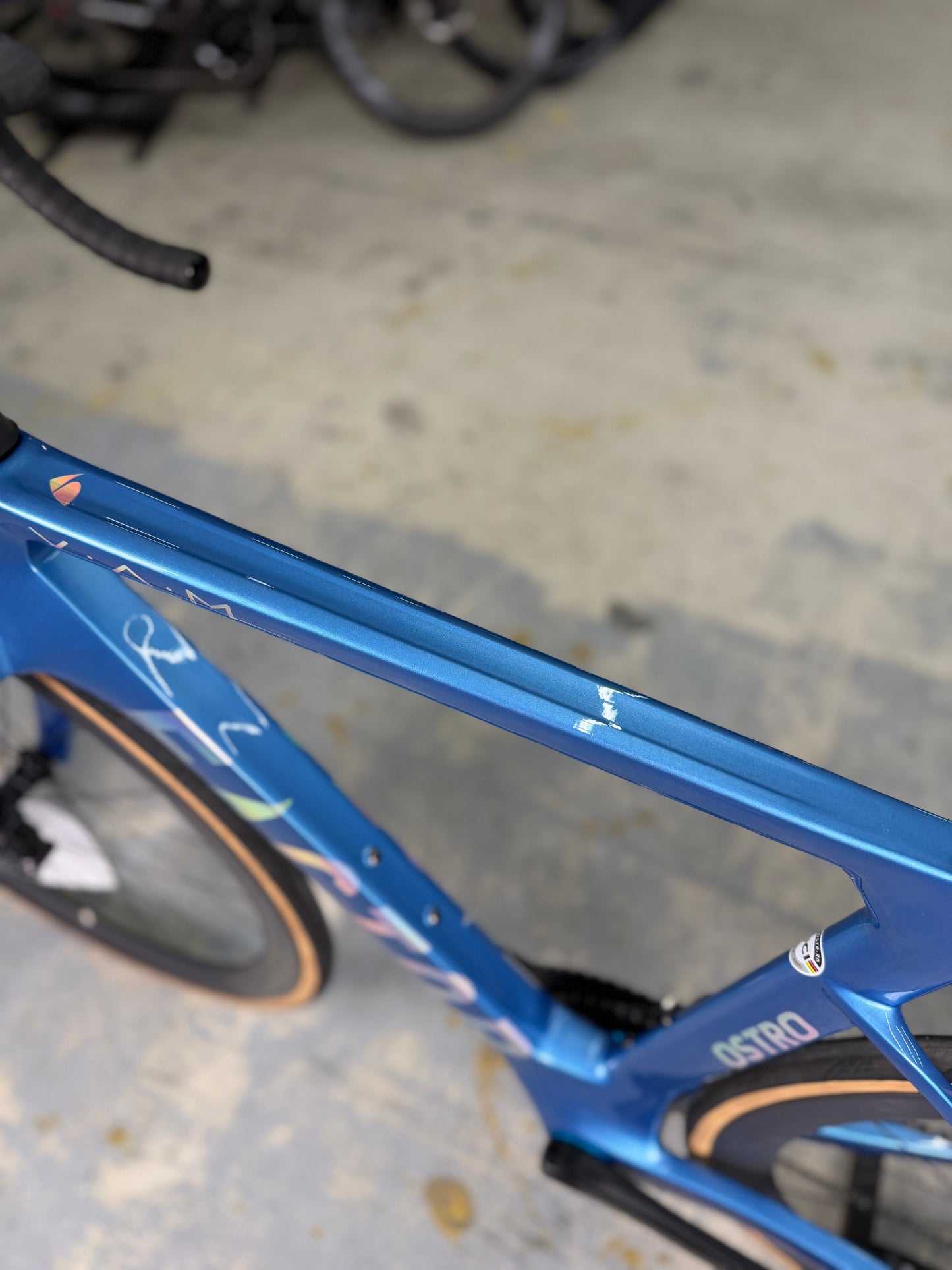 NIEUW Factor Ostro VAM Di2 Carbon Racefiets