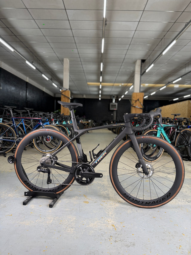 1000km Trek Madone SLR7 Di2 Carbon Racefiets