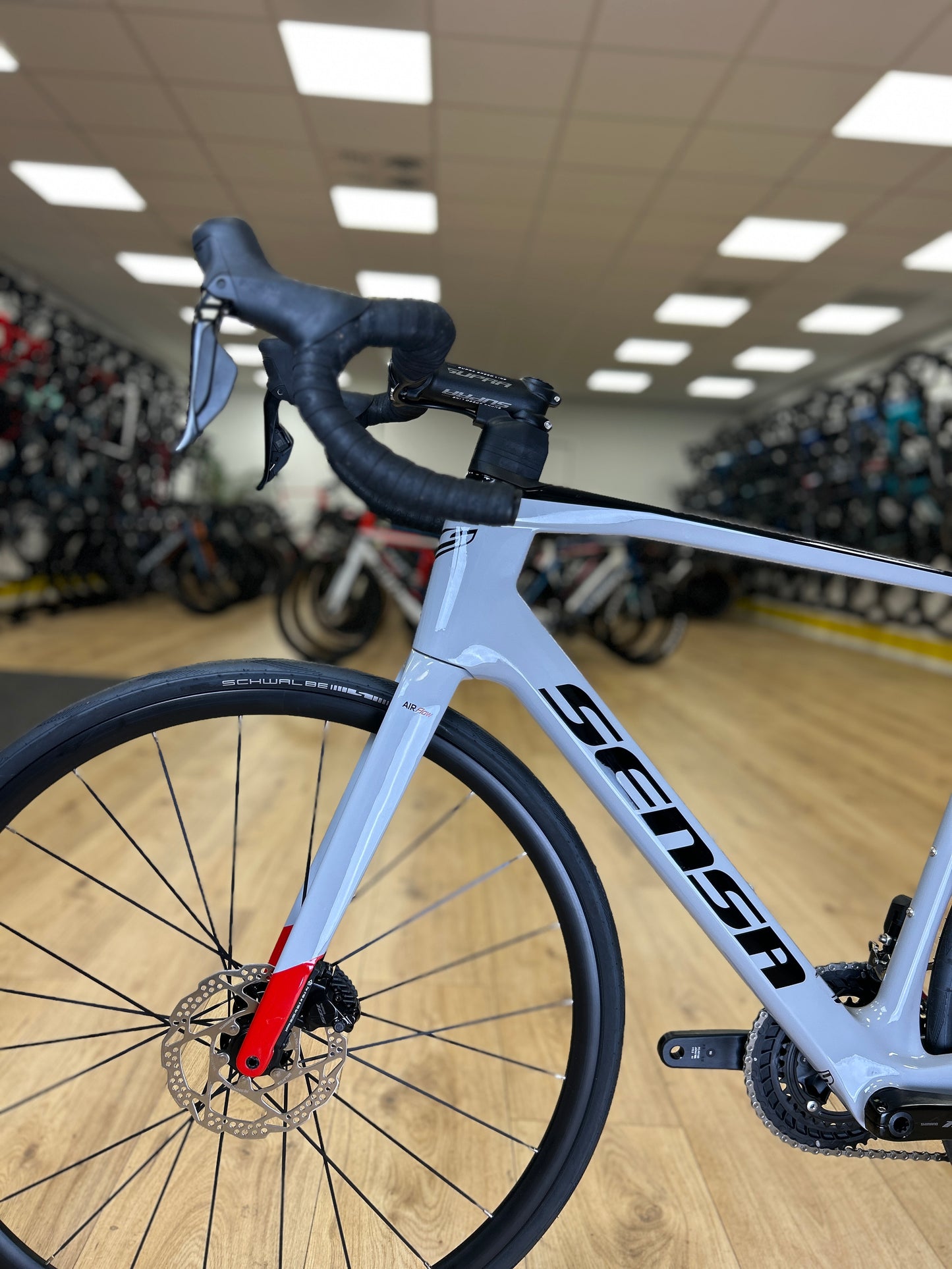 0km Showroom Model Sensa Giulia Di2 Carbon Racefiets