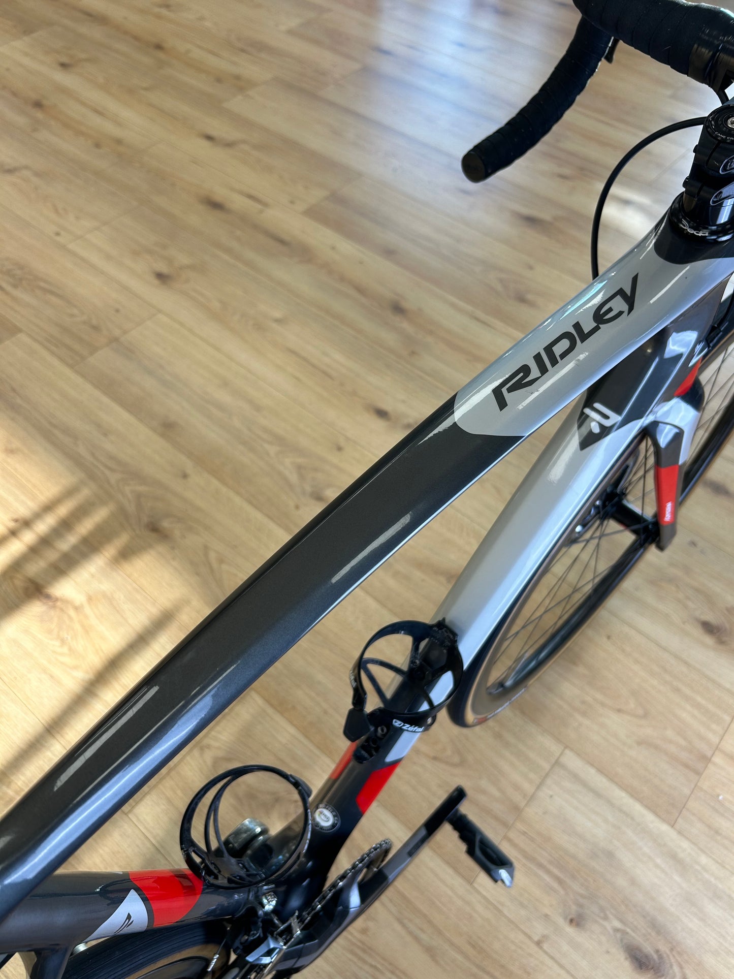 Ridley Fenix Carbon Ultegra Disc Racefiets