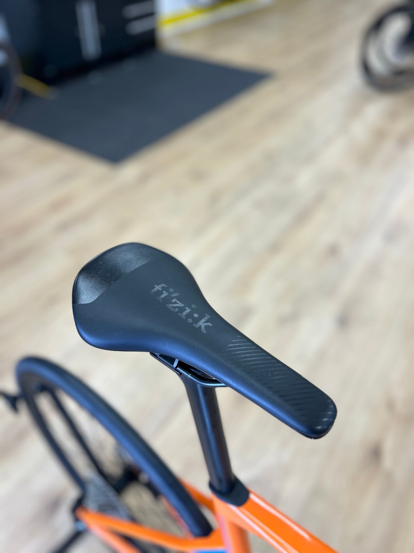 NIEUW BMC RoadMachine One Di2 Carbon Disc Racefiets