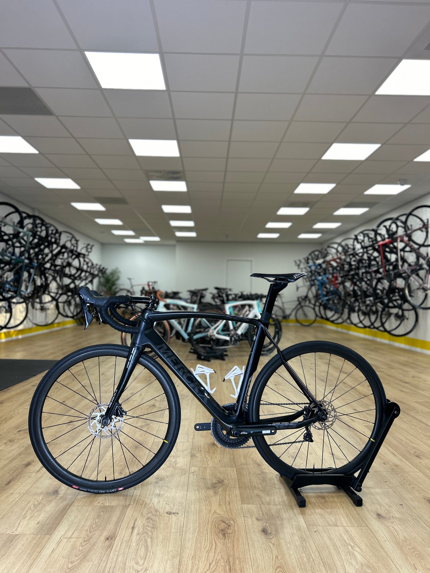 Eddy Merckx EM525 Disc Carbon Racefiets