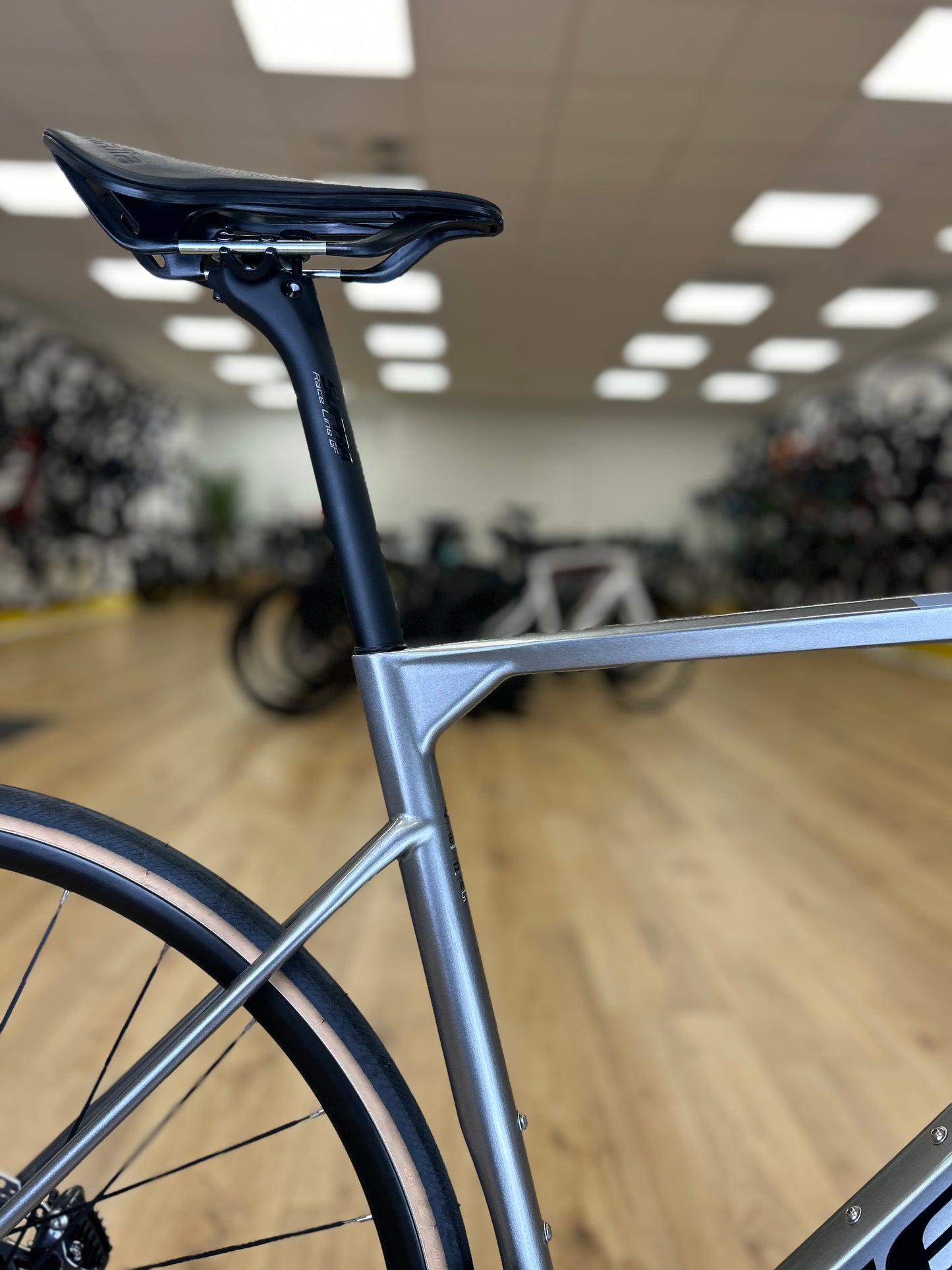 Showroom Model Sensa Giulia GF Carbon Disc Racefiets