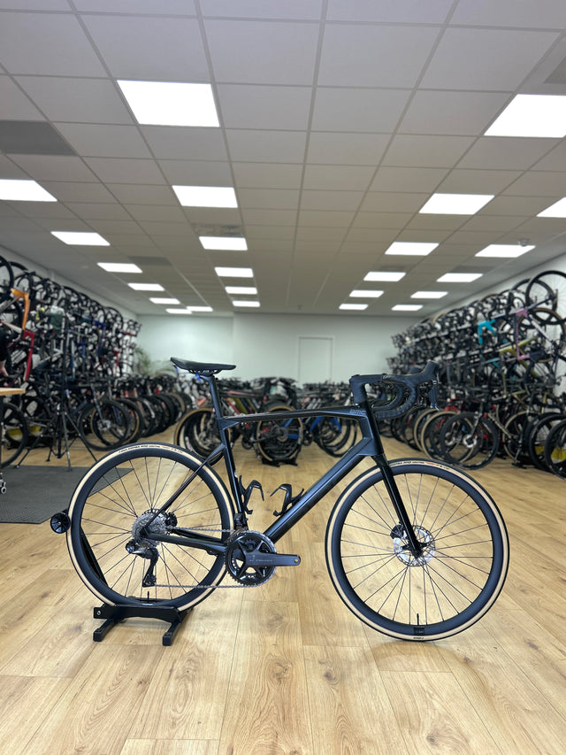 BMC Roadmachine 01 Di2 Carbon Racefiets