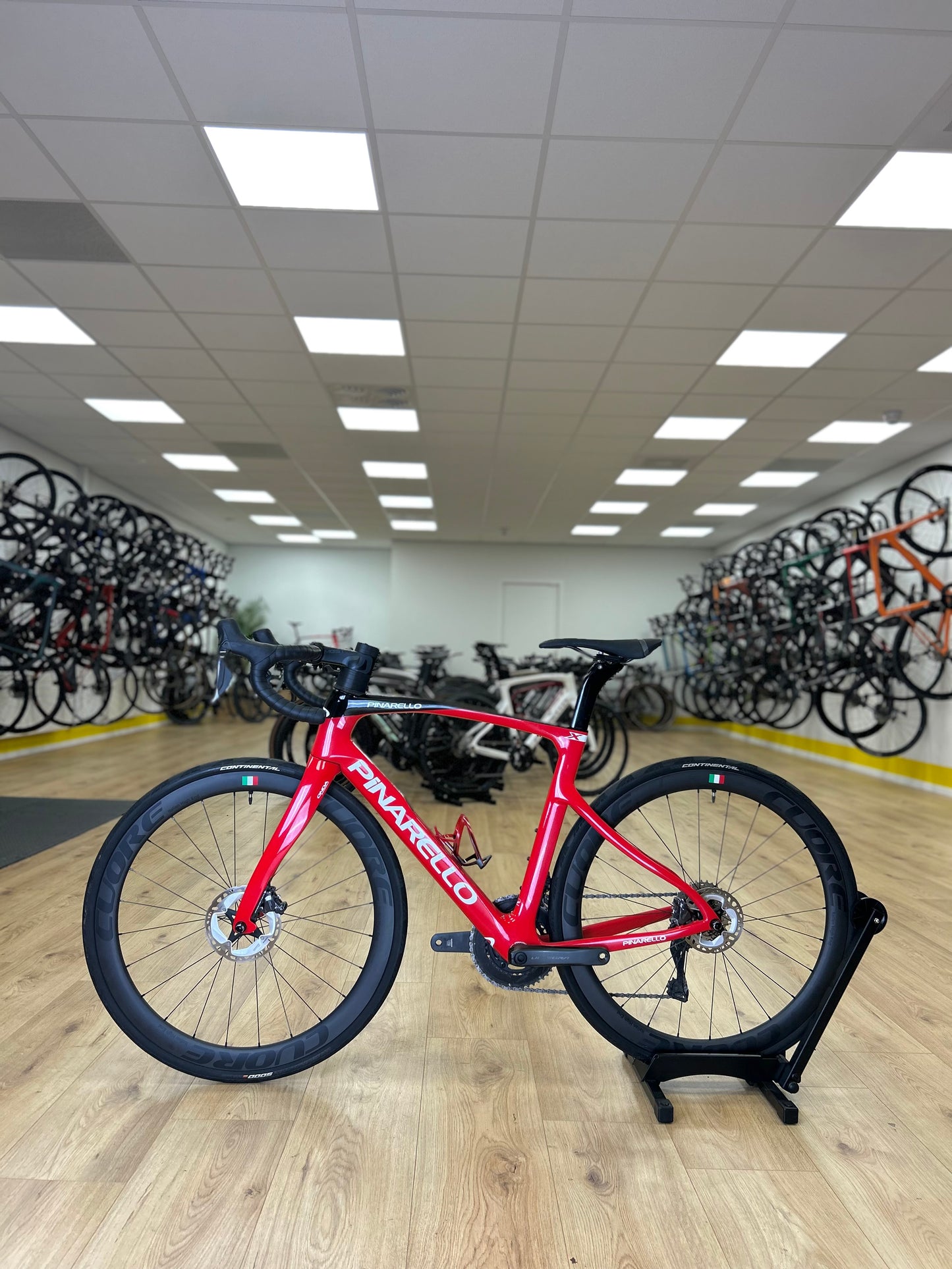 2024 Pinarello X3 Di2 Carbon Disc Racefiets