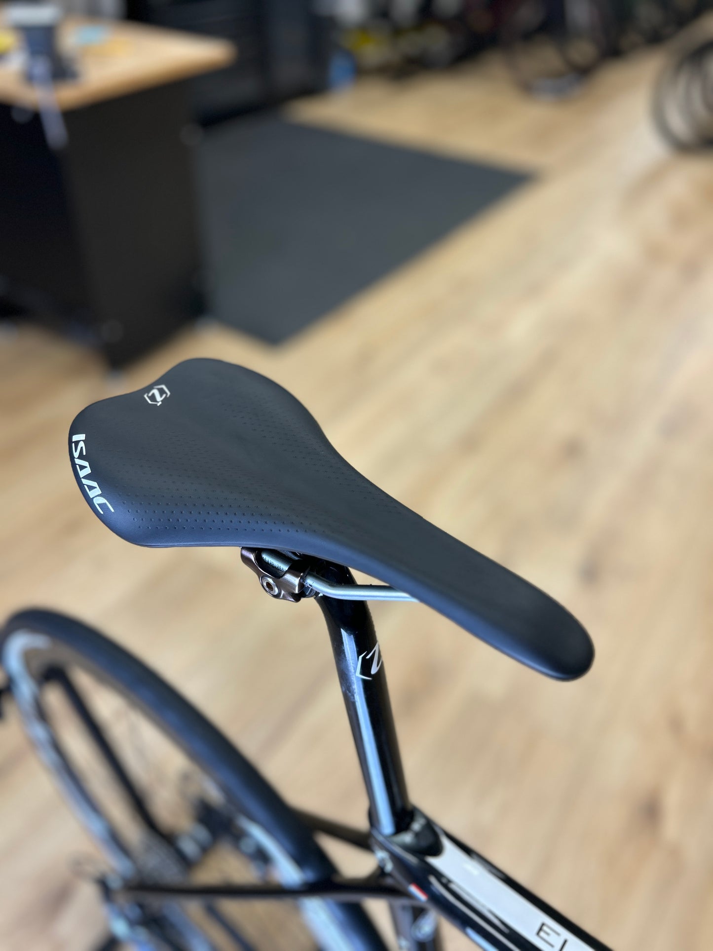Isaac Element Carbon Racefiets