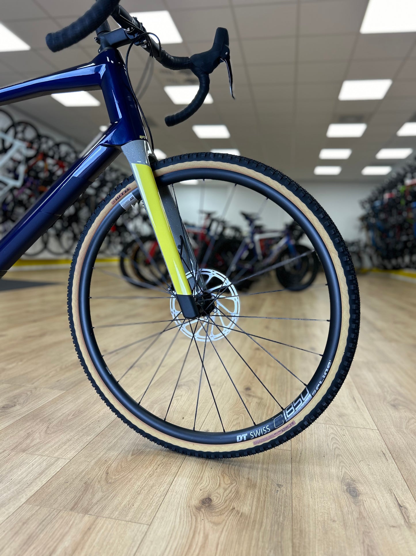 NIEUW - XL BMC URS TWO Disc Gravel Fiets