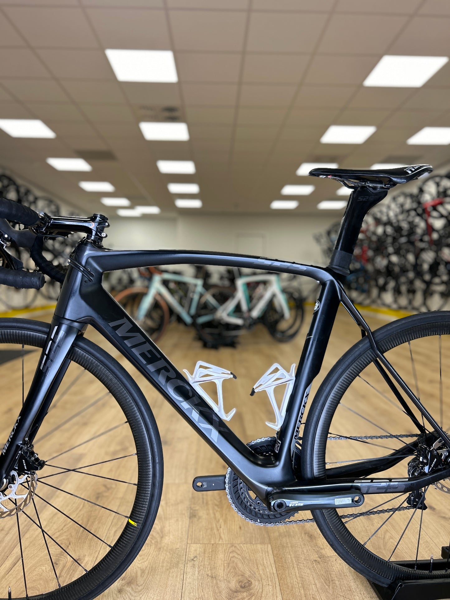 Eddy Merckx EM525 Disc Carbon Racefiets
