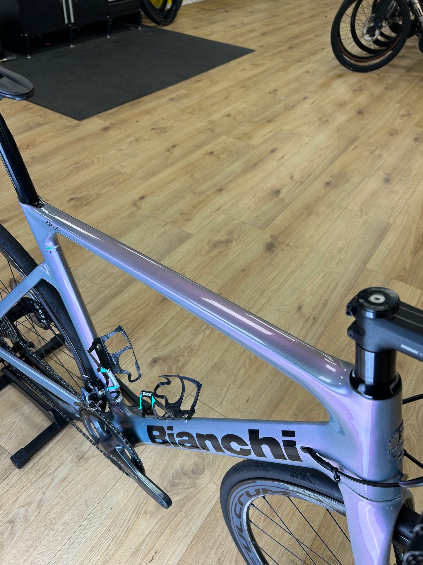 2500km Bianchi Aria Ultegra Carbon Disc Racefiets