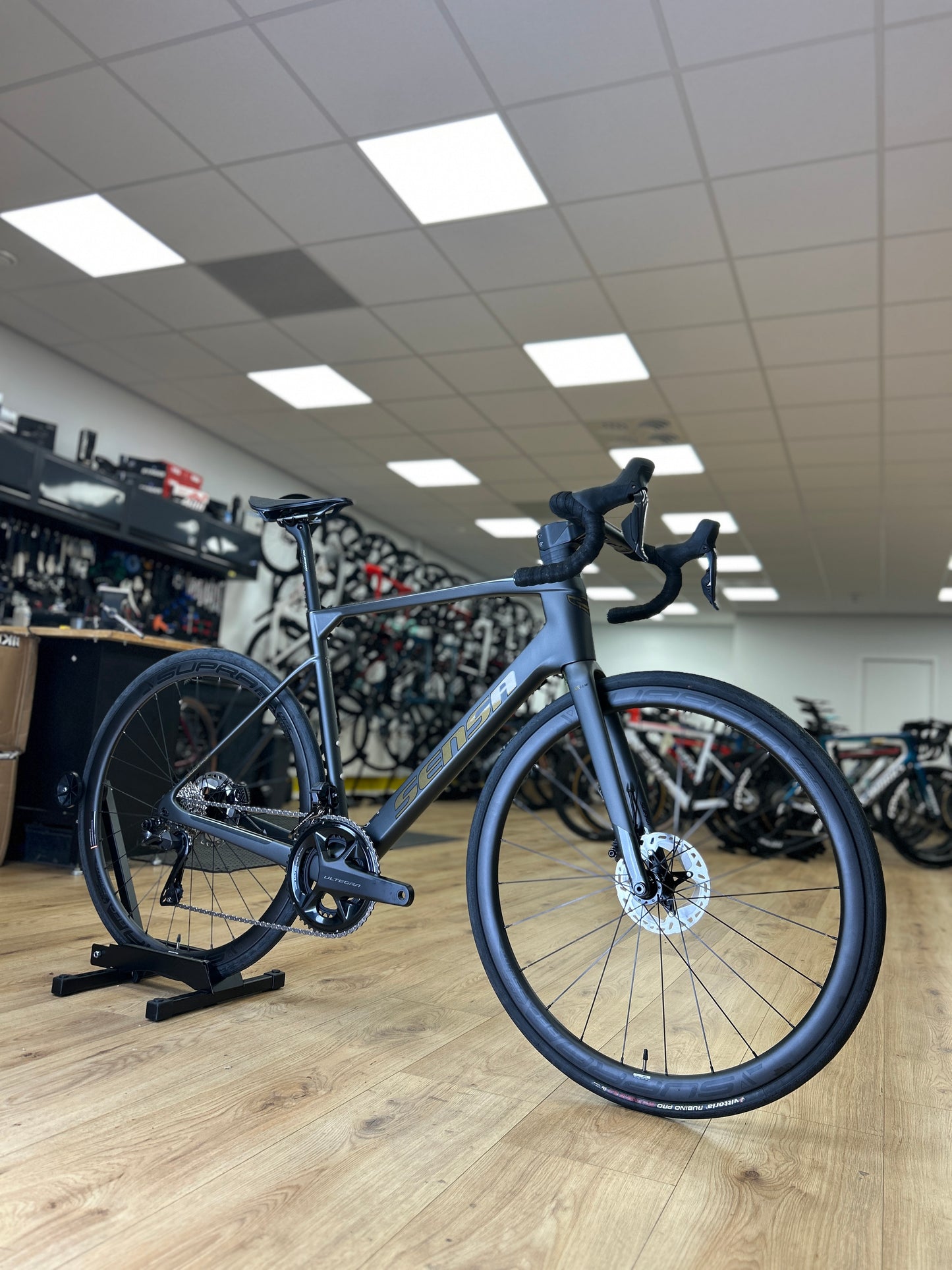 0km Showroom Model Sensa Giulia GF Di2 Carbon Racefiets